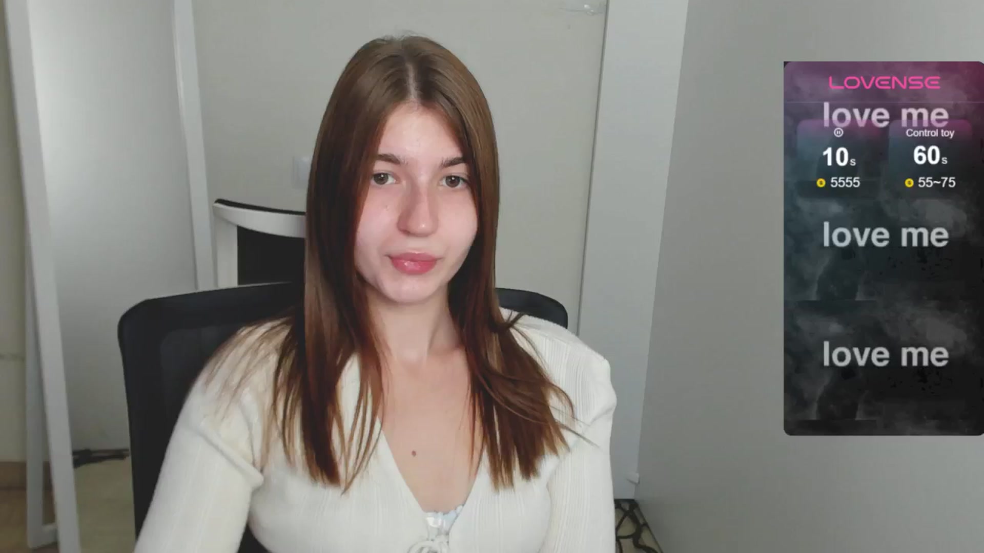 Gallery image thumbnail from Emilia_cherry's myfreecams stream on, 08/07/2024, 07:05 image 14 of 20