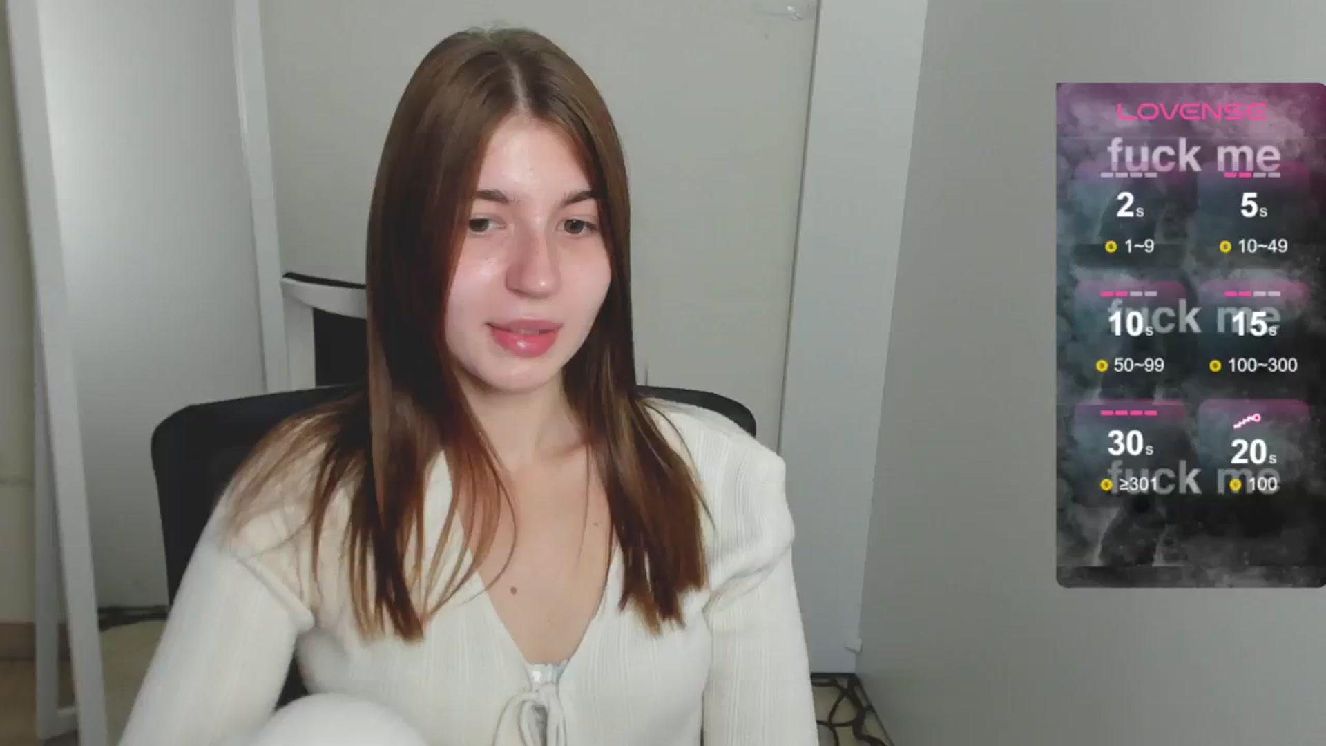 Gallery image thumbnail from Emilia_cherry's myfreecams stream on, 08/07/2024, 07:05 image 11 of 20