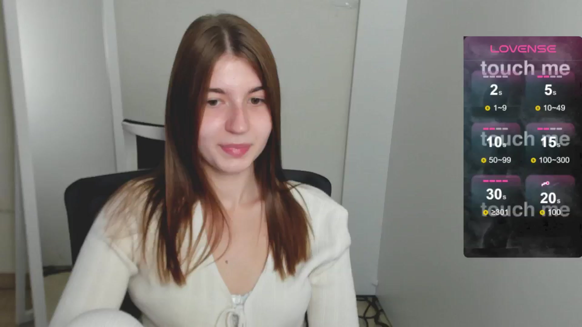 Gallery image thumbnail from Emilia_cherry's myfreecams stream on, 08/07/2024, 07:05 image 12 of 20