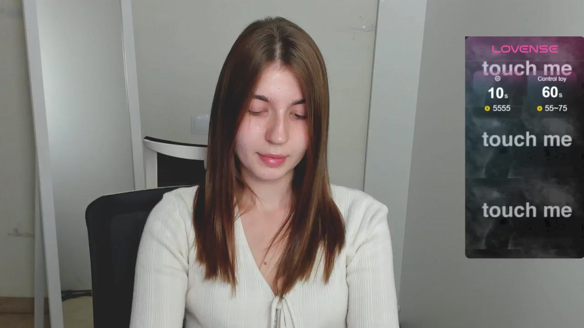 Gallery image thumbnail from Emilia_cherry's myfreecams stream on, 08/07/2024, 10:45 image 3 of 20
