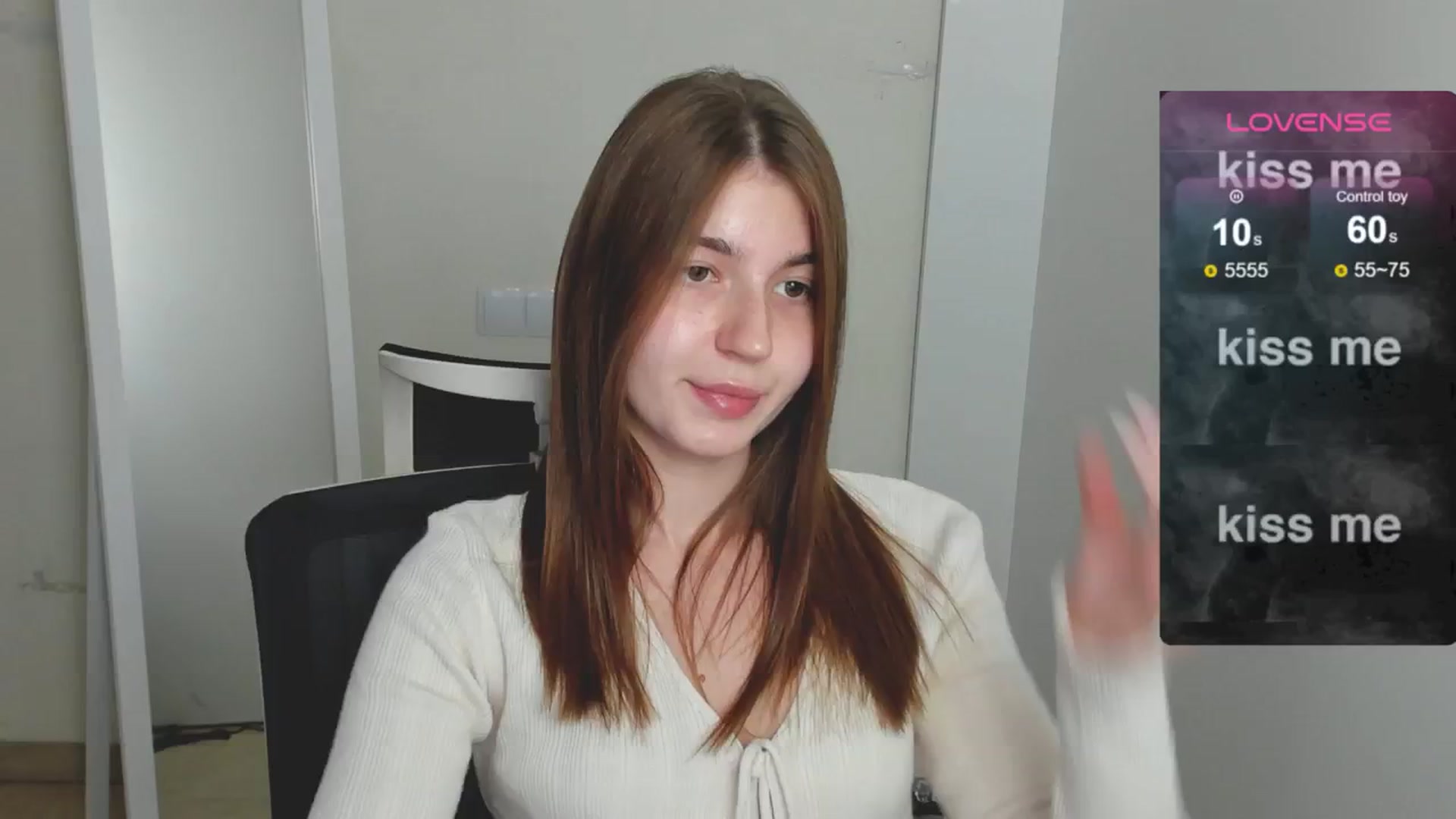 Gallery image thumbnail from Emilia_cherry's myfreecams stream on, 08/07/2024, 10:45 image 2 of 20