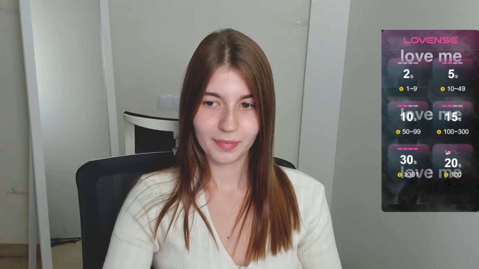 Gallery image thumbnail from Emilia_cherry's myfreecams stream on, 08/07/2024, 10:45 image 1 of 20
