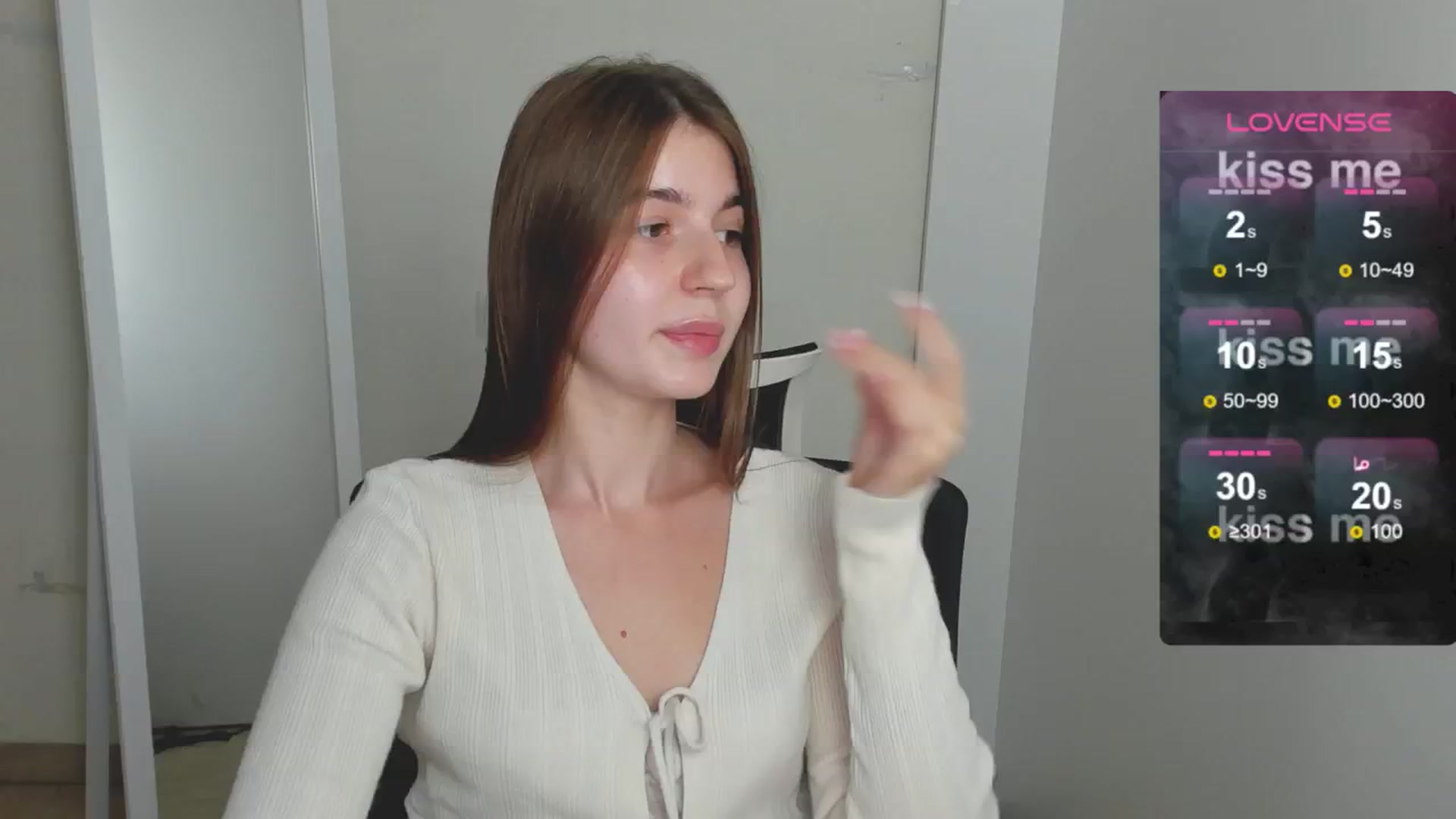 Gallery image thumbnail from Emilia_cherry's myfreecams stream on, 08/07/2024, 10:45 image 13 of 20