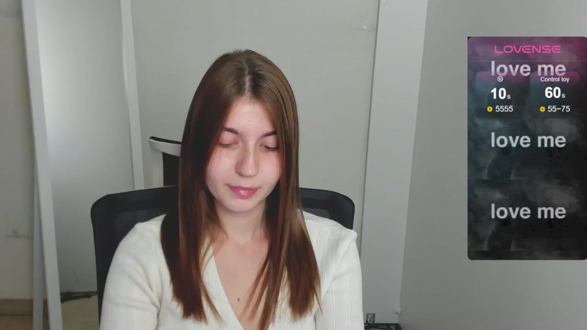 Gallery image thumbnail from Emilia_cherry's myfreecams stream on, 08/07/2024, 10:45 image 4 of 20