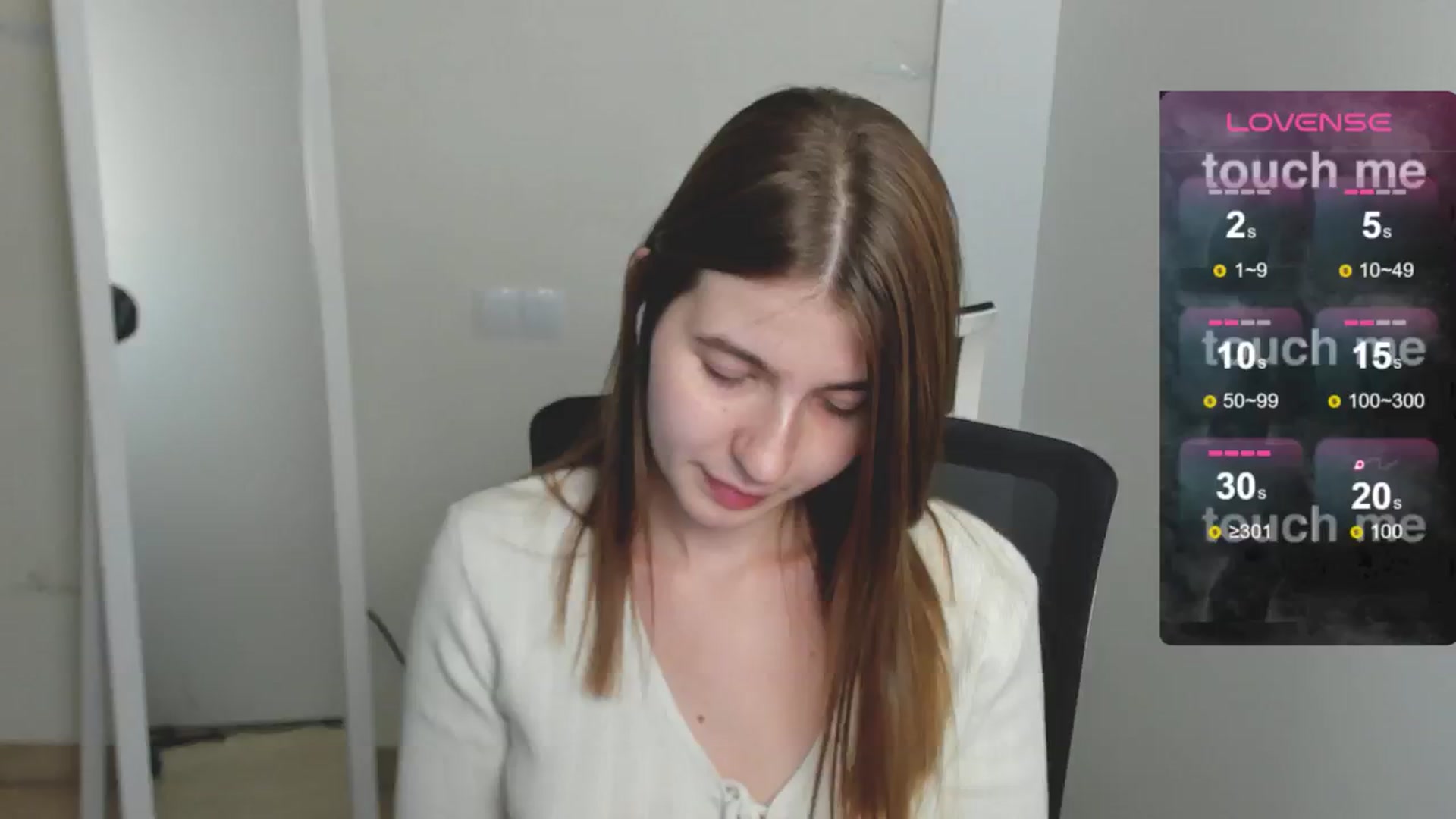 Gallery image thumbnail from Emilia_cherry's myfreecams stream on, 08/07/2024, 11:54 image 20 of 20