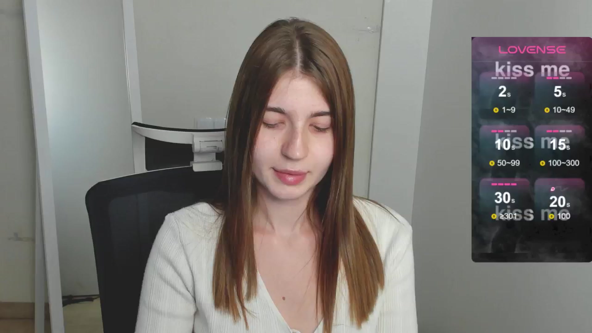 Gallery image thumbnail from Emilia_cherry's myfreecams stream on, 08/07/2024, 11:54 image 12 of 20