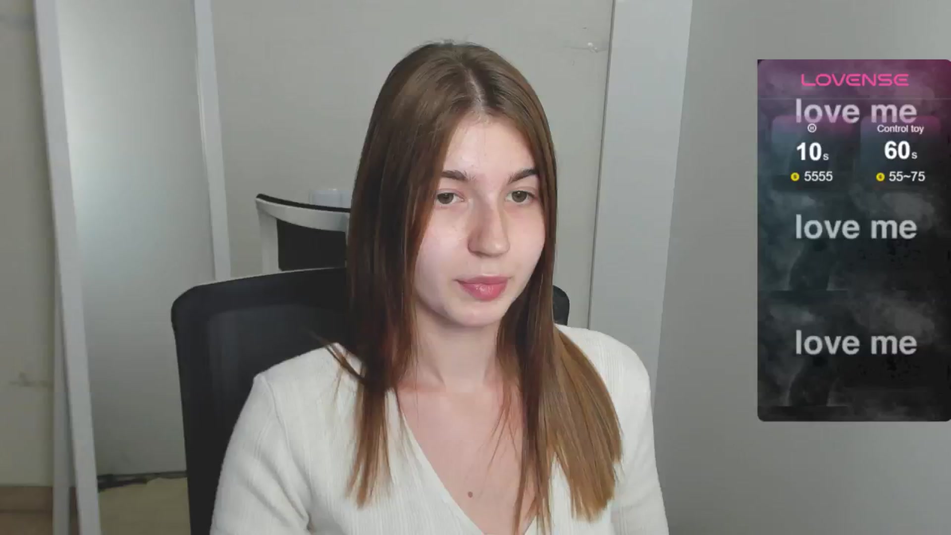 Gallery image thumbnail from Emilia_cherry's myfreecams stream on, 08/07/2024, 11:54 image 16 of 20