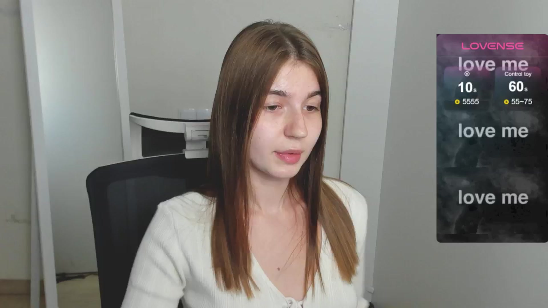 Gallery image thumbnail from Emilia_cherry's myfreecams stream on, 08/07/2024, 11:54 image 11 of 20