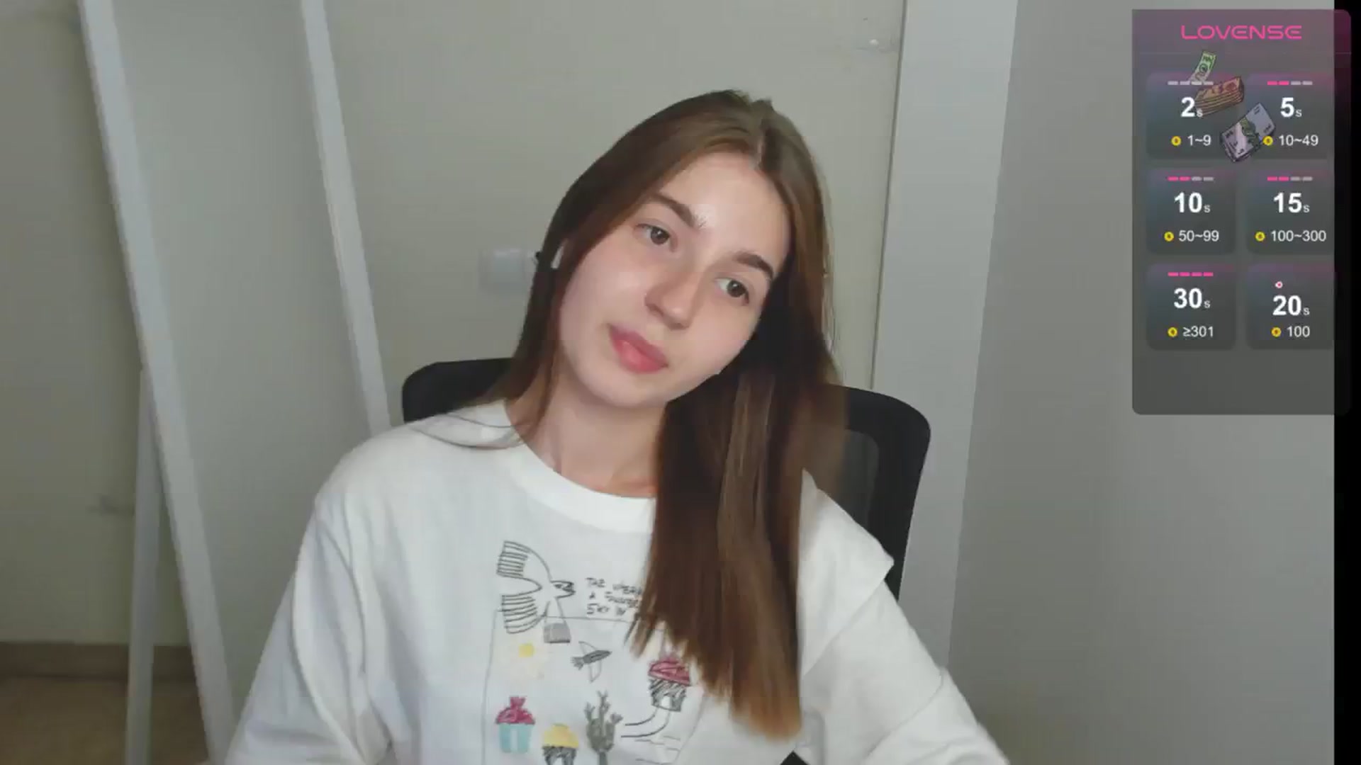 Gallery image thumbnail from Emilia_cherry's myfreecams stream on, 08/09/2024, 13:13 image 13 of 20