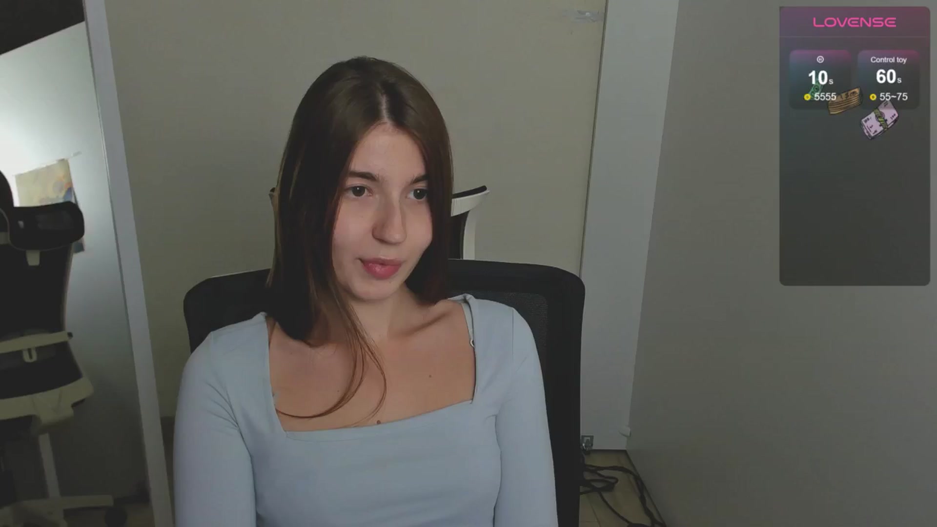 Gallery image thumbnail from Emilia_cherry's myfreecams stream on, 08/10/2024, 09:44 image 14 of 20