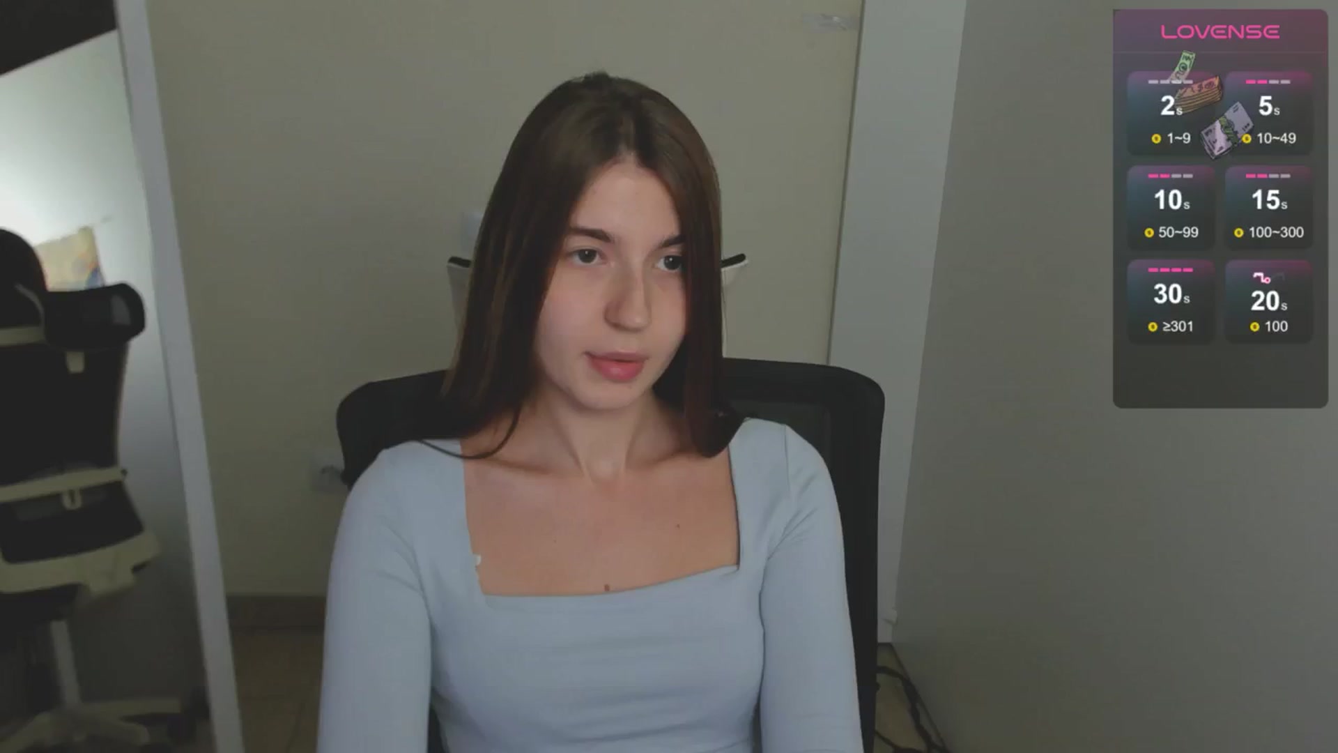 Gallery image thumbnail from Emilia_cherry's myfreecams stream on, 08/10/2024, 09:44 image 4 of 20