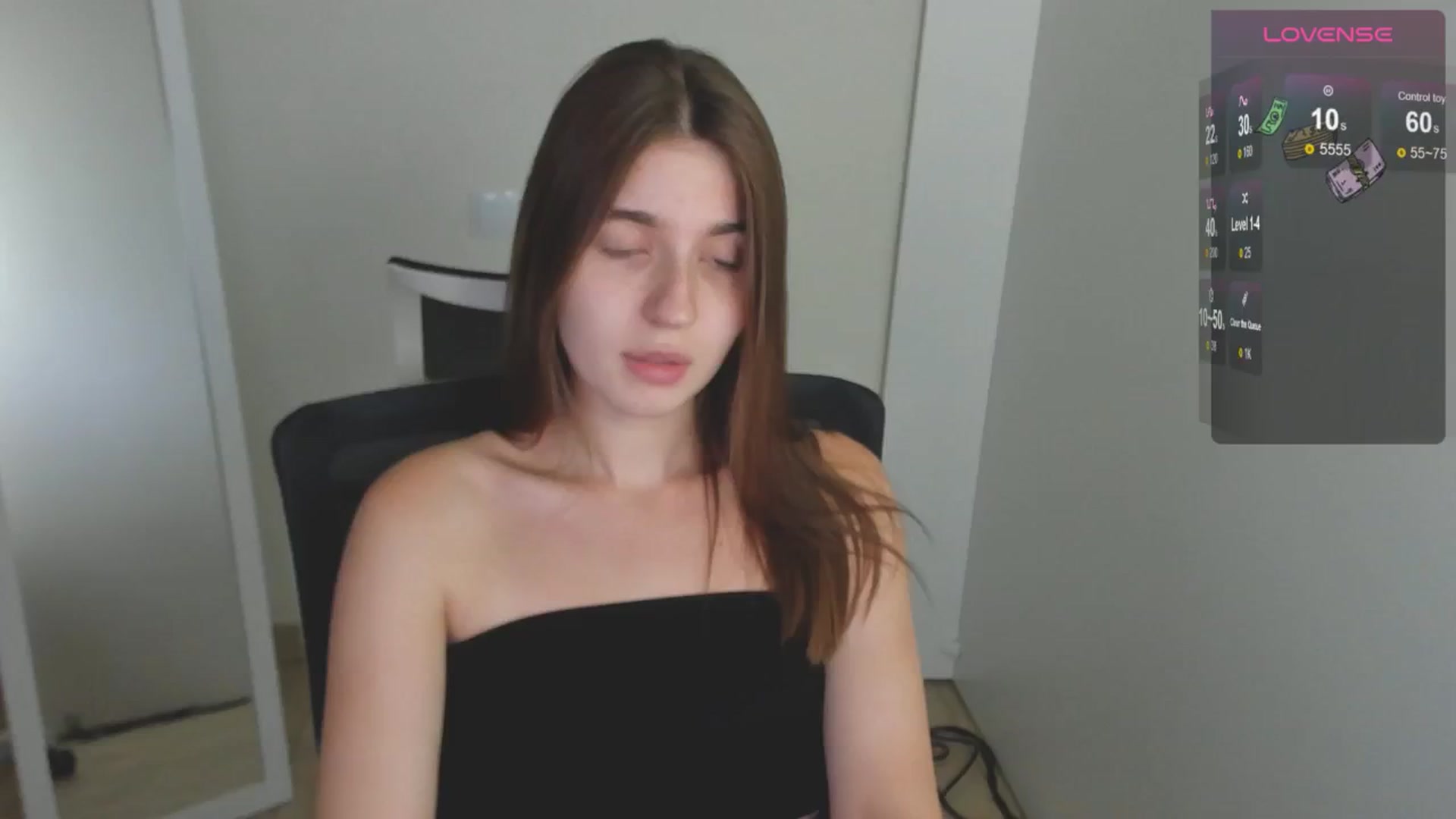 Gallery image thumbnail from Emilia_cherry's myfreecams stream on, 08/13/2024, 09:39 image 5 of 20