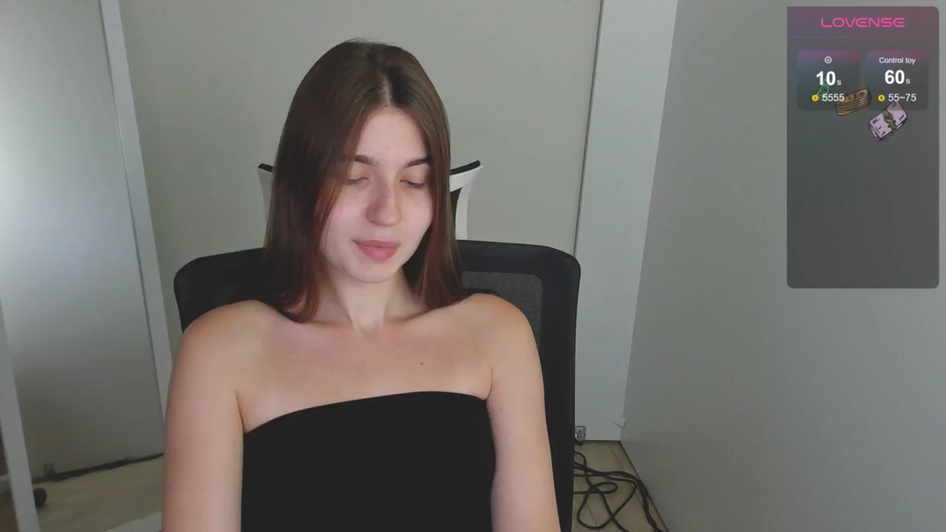 Gallery image thumbnail from Emilia_cherry's myfreecams stream on, 08/13/2024, 09:39 image 13 of 20