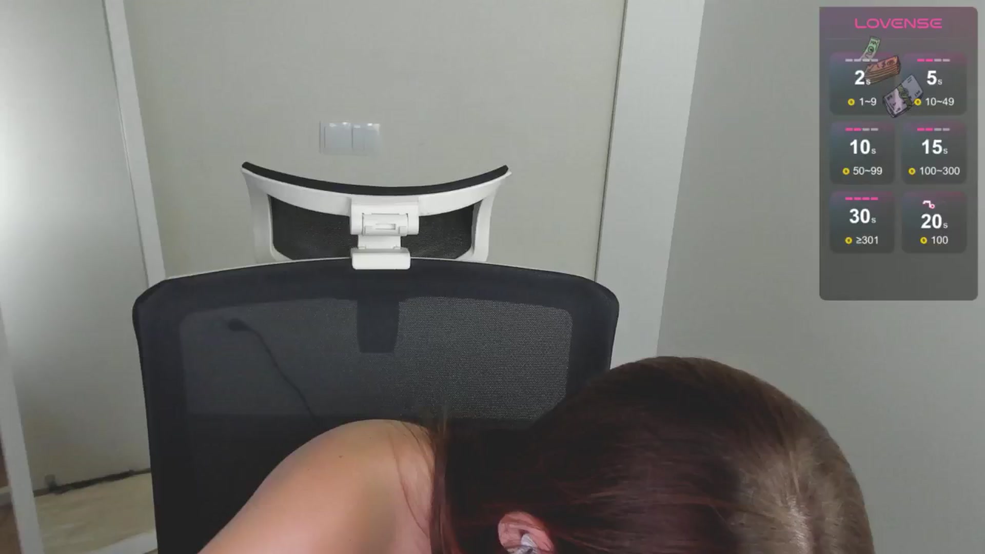 Gallery image thumbnail from Emilia_cherry's myfreecams stream on, 08/13/2024, 10:51 image 13 of 20