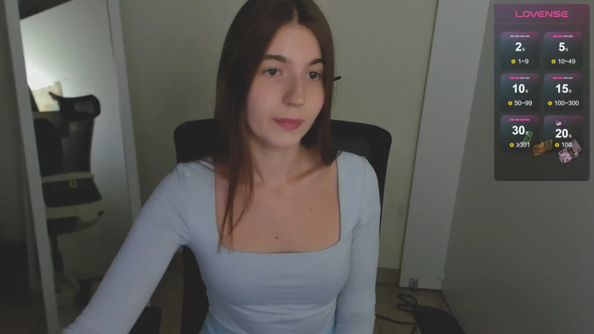 Gallery image thumbnail from Emilia_cherry's myfreecams stream on, 08/14/2024, 08:03 image 4 of 20