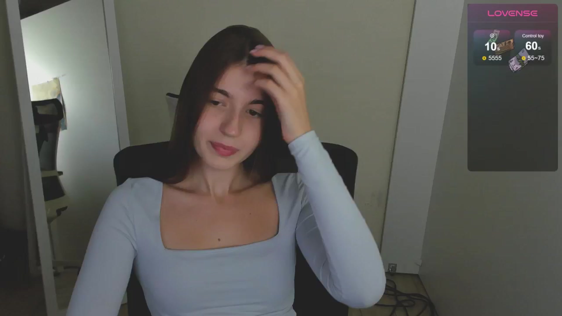 Gallery image thumbnail from Emilia_cherry's myfreecams stream on, 08/14/2024, 08:03 image 8 of 20