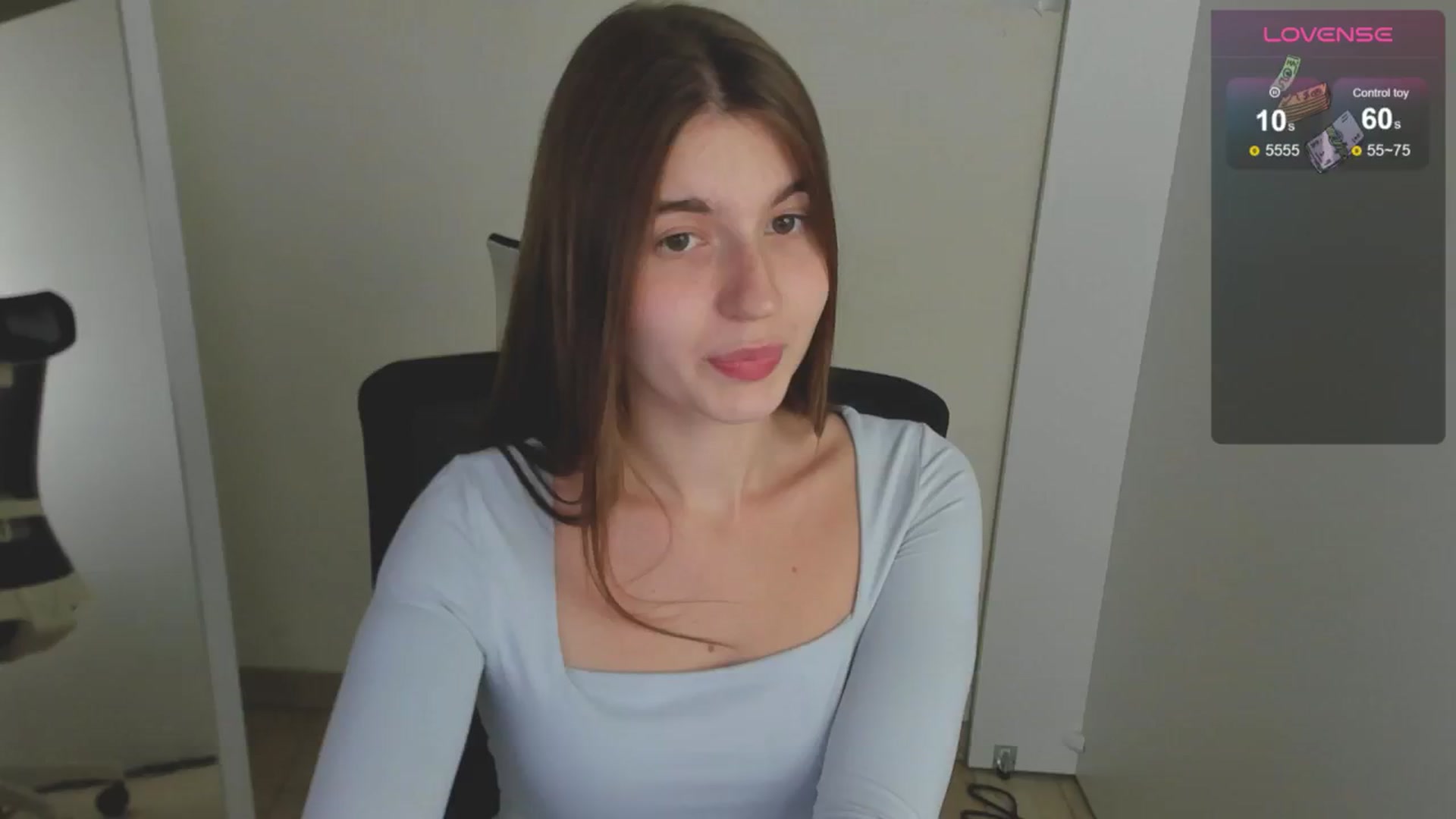 Gallery image thumbnail from Emilia_cherry's myfreecams stream on, 08/15/2024, 10:38 image 5 of 20