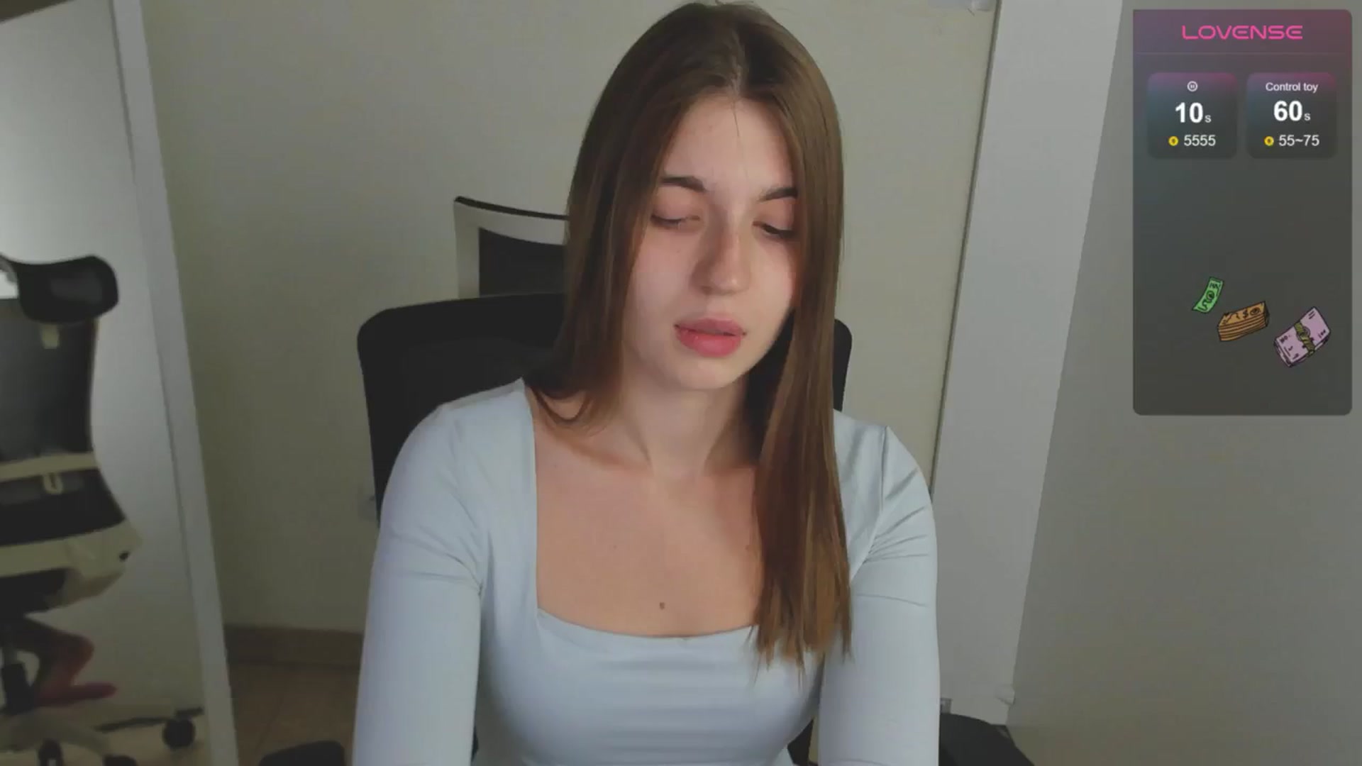 Gallery image thumbnail from Emilia_cherry's myfreecams stream on, 08/15/2024, 10:38 image 11 of 20