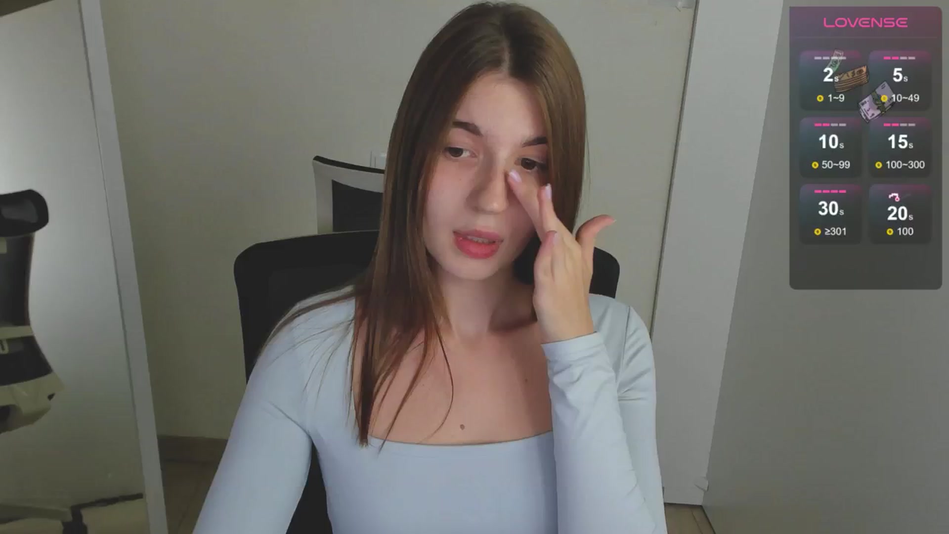 Gallery image thumbnail from Emilia_cherry's myfreecams stream on, 08/15/2024, 10:38 image 19 of 20