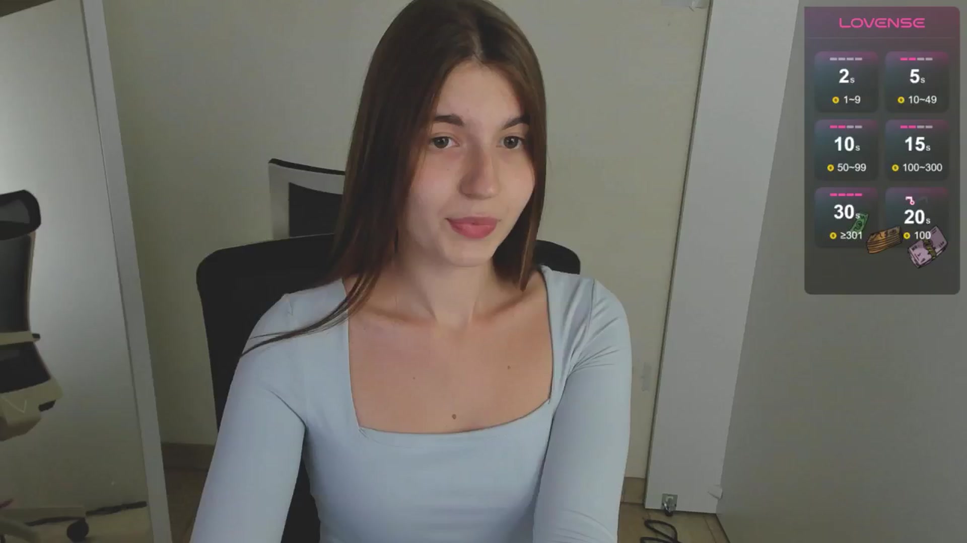 Gallery image thumbnail from Emilia_cherry's myfreecams stream on, 08/15/2024, 10:38 image 6 of 20