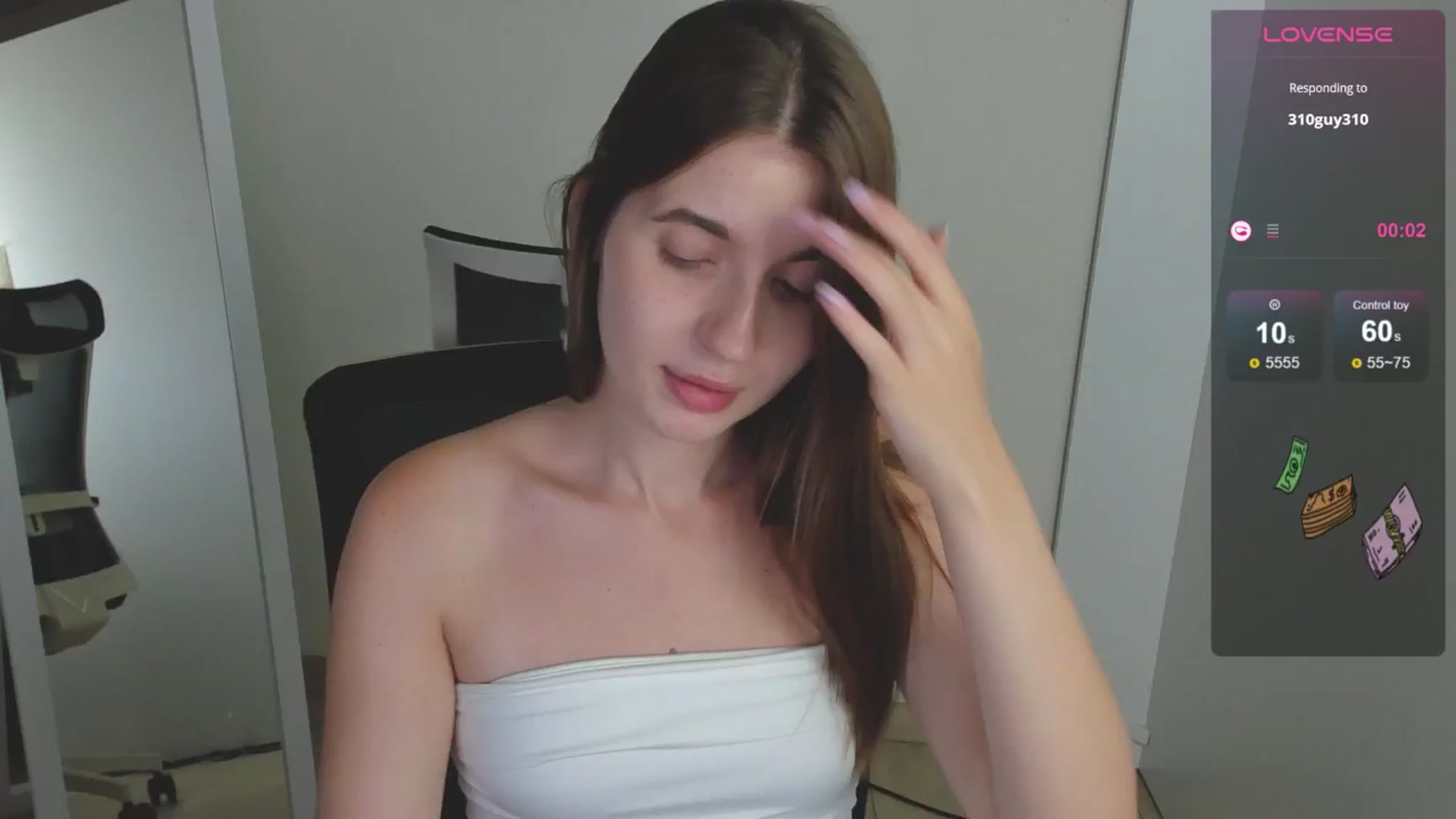 Gallery image thumbnail from Emilia_cherry's myfreecams stream on, 08/16/2024, 09:16 image 5 of 20