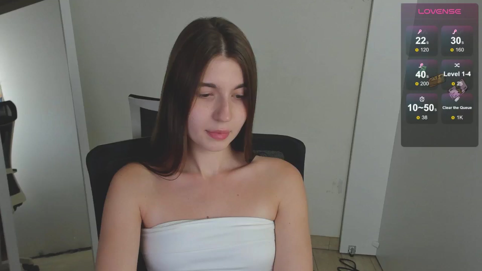 Gallery image thumbnail from Emilia_cherry's myfreecams stream on, 08/16/2024, 10:02 image 14 of 20