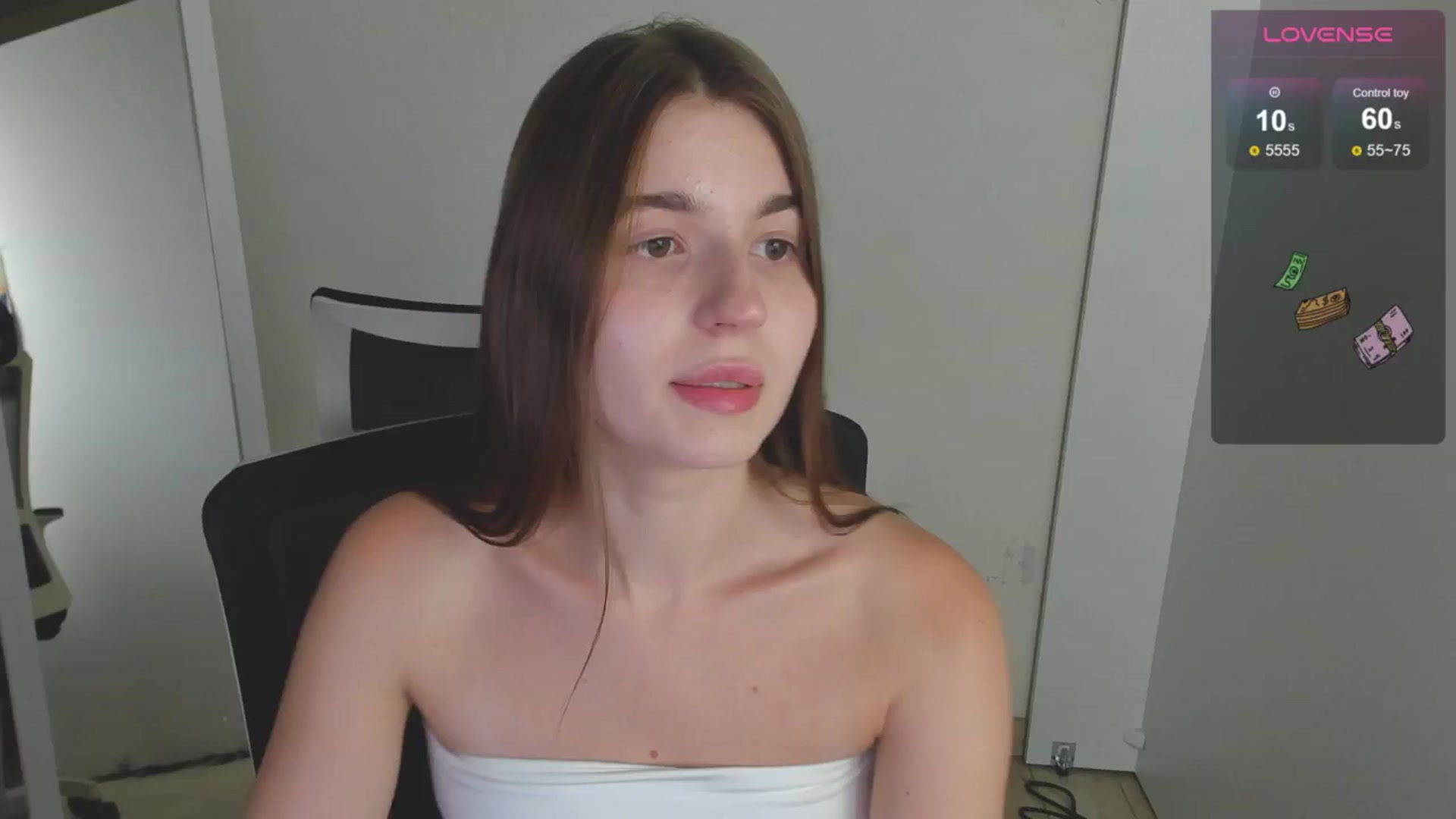 Gallery image thumbnail from Emilia_cherry's myfreecams stream on, 08/16/2024, 10:02 image 15 of 20