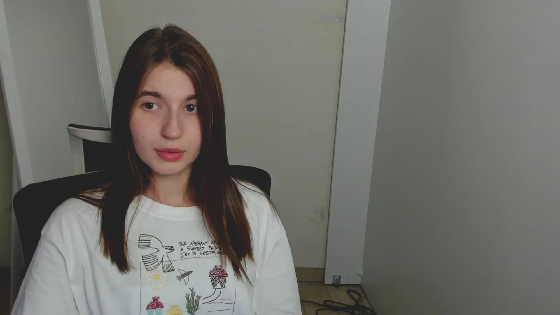 Gallery image thumbnail from Emilia_cherry's myfreecams stream on, 08/17/2024, 09:22 image 14 of 20