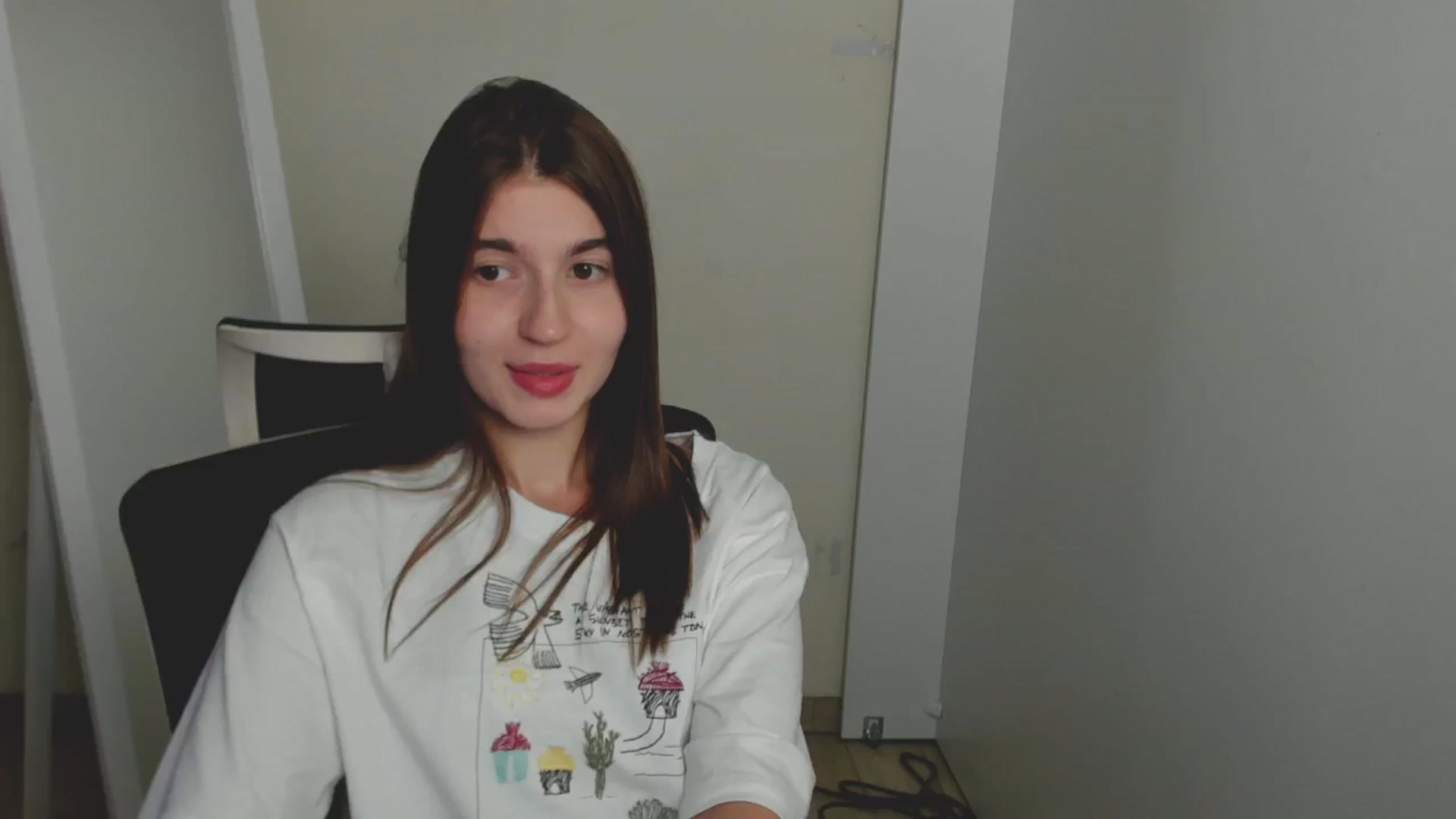 Gallery image thumbnail from Emilia_cherry's myfreecams stream on, 08/17/2024, 09:22 image 19 of 20