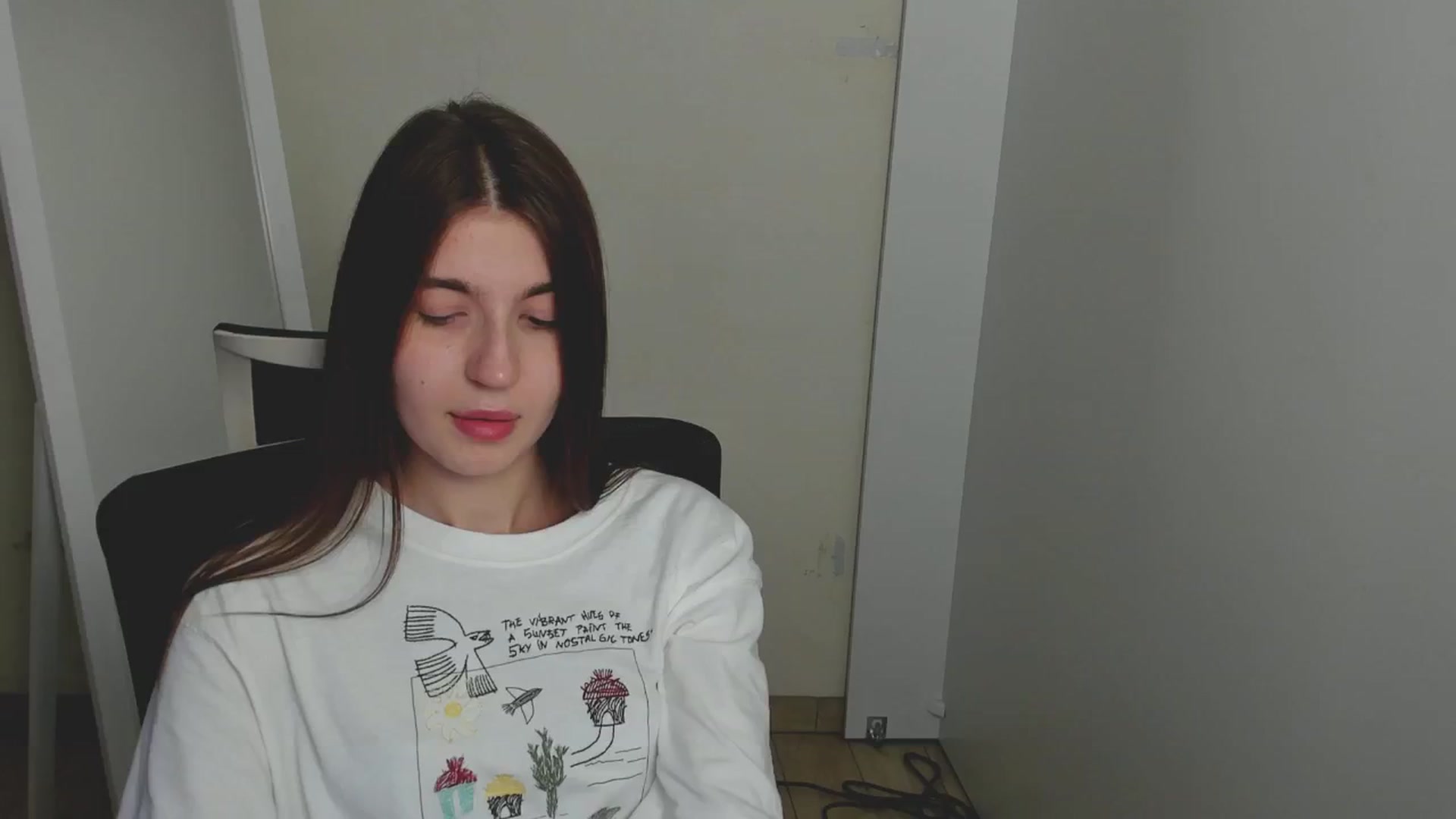 Gallery image thumbnail from Emilia_cherry's myfreecams stream on, 08/17/2024, 09:22 image 10 of 20