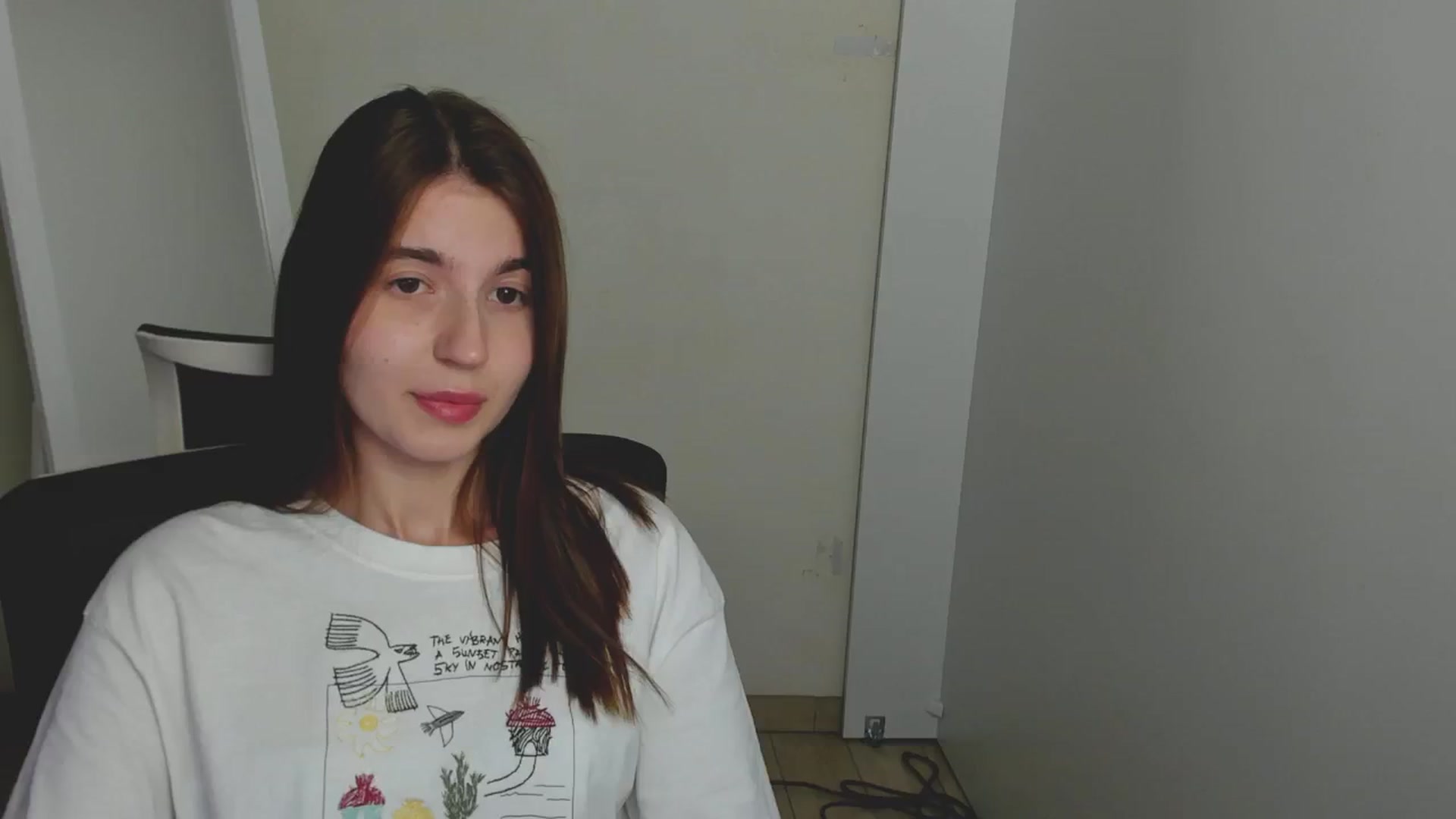Gallery image thumbnail from Emilia_cherry's myfreecams stream on, 08/17/2024, 09:22 image 15 of 20