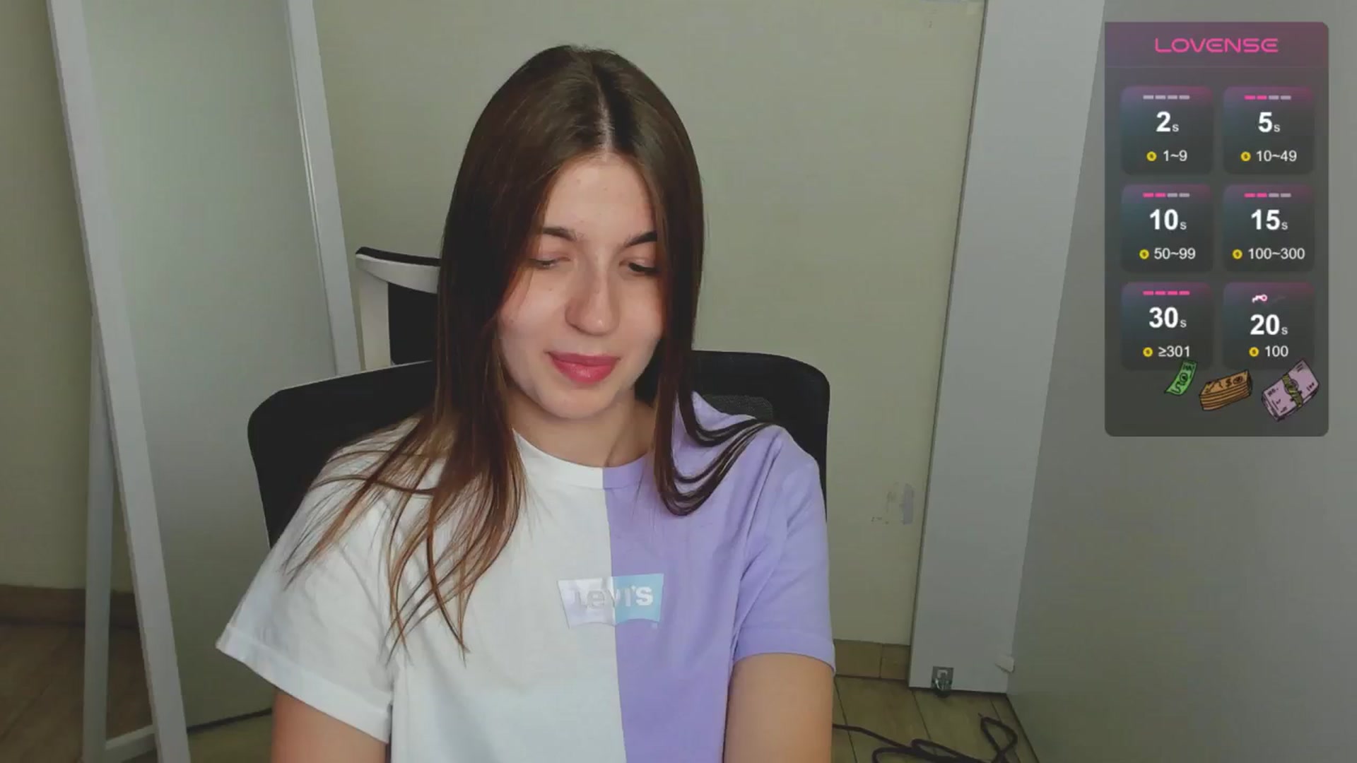 Gallery image thumbnail from Emilia_cherry's myfreecams stream on, 08/20/2024, 10:09 image 5 of 20