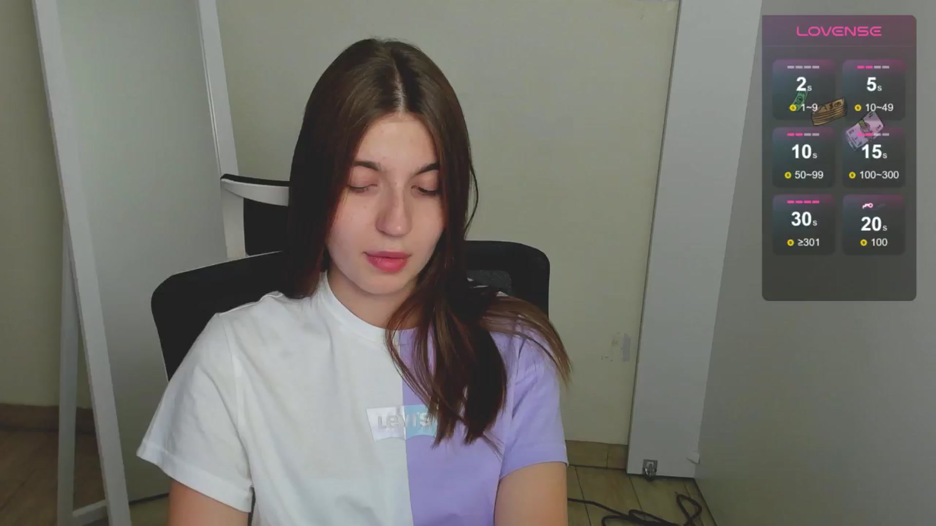 Gallery image thumbnail from Emilia_cherry's myfreecams stream on, 08/20/2024, 10:09 image 7 of 20