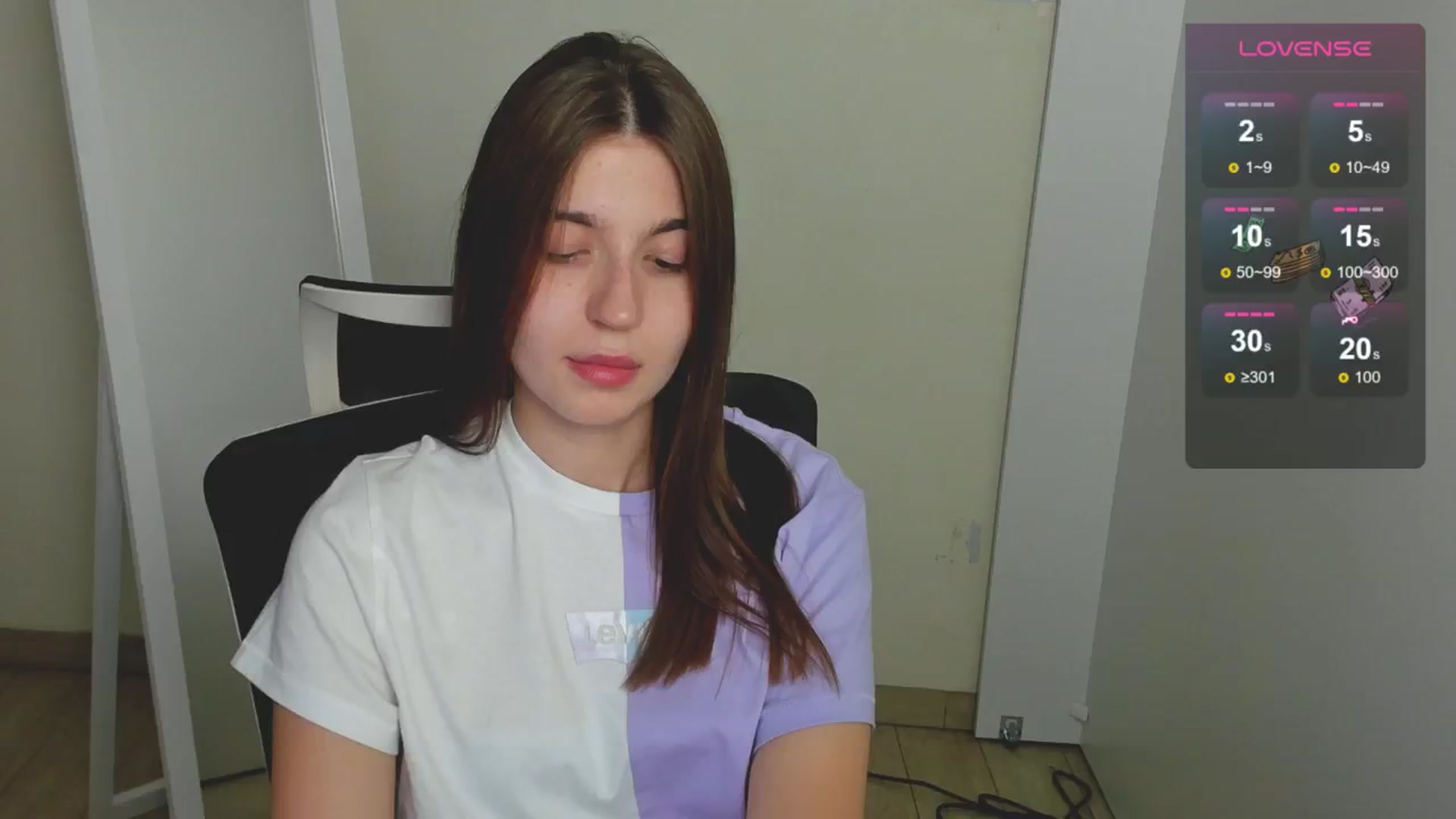 Gallery image thumbnail from Emilia_cherry's myfreecams stream on, 08/20/2024, 10:09 image 9 of 20