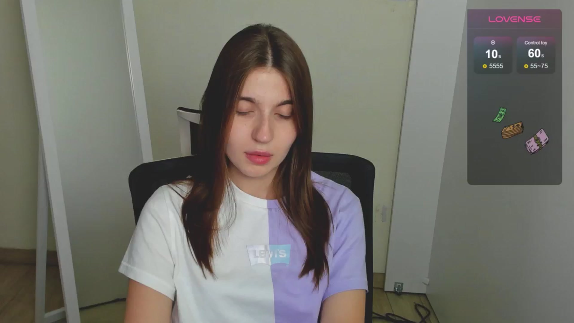 Gallery image thumbnail from Emilia_cherry's myfreecams stream on, 08/20/2024, 10:09 image 3 of 20