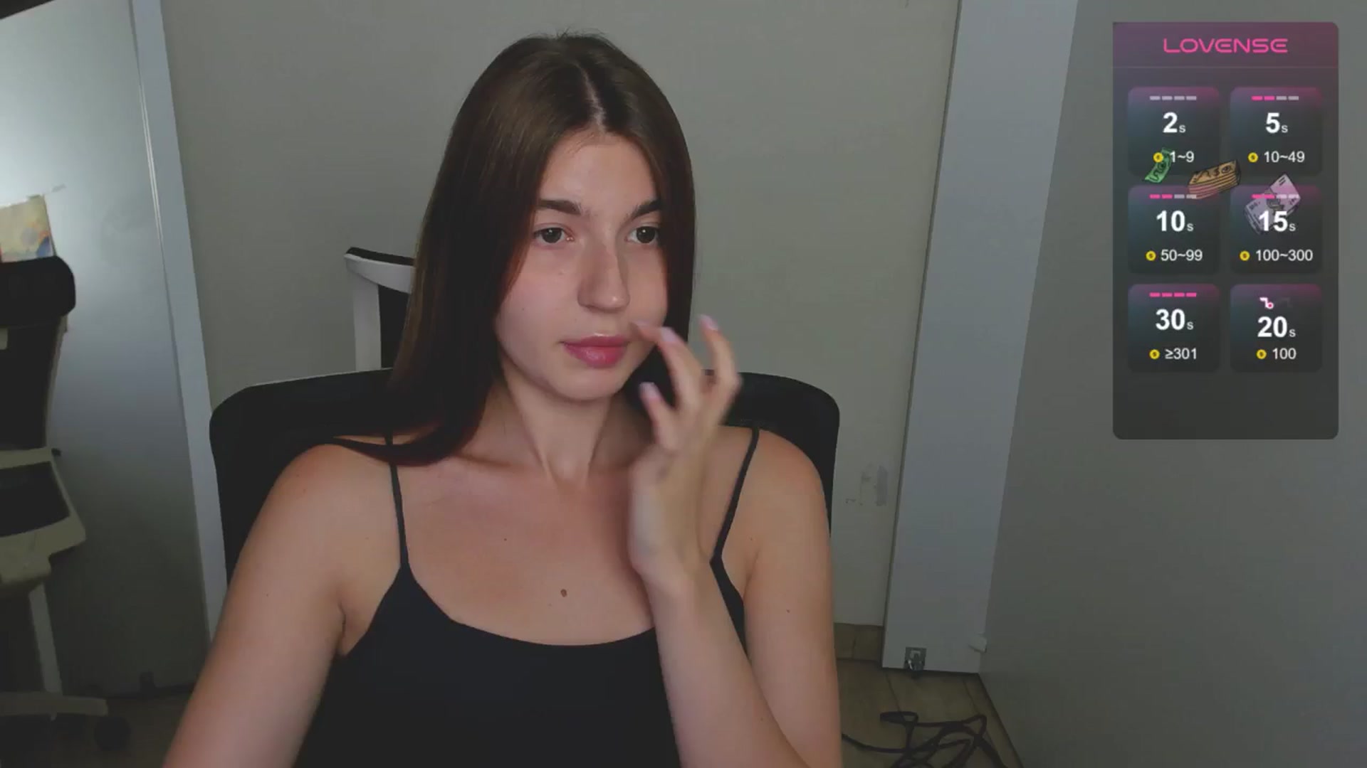 Gallery image thumbnail from Emilia_cherry's myfreecams stream on, 08/22/2024, 09:16 image 13 of 20