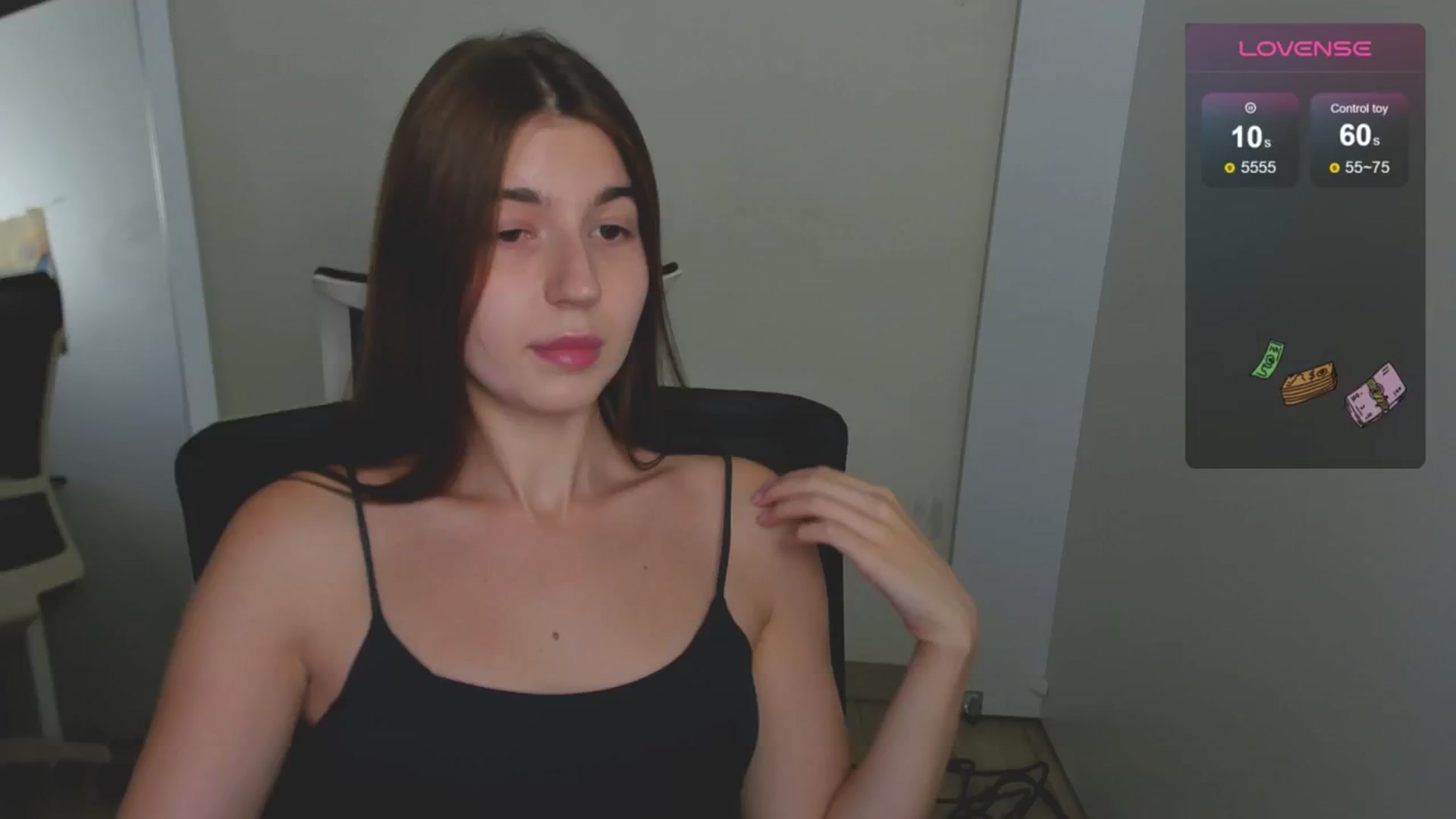 Gallery image thumbnail from Emilia_cherry's myfreecams stream on, 08/22/2024, 09:16 image 14 of 20