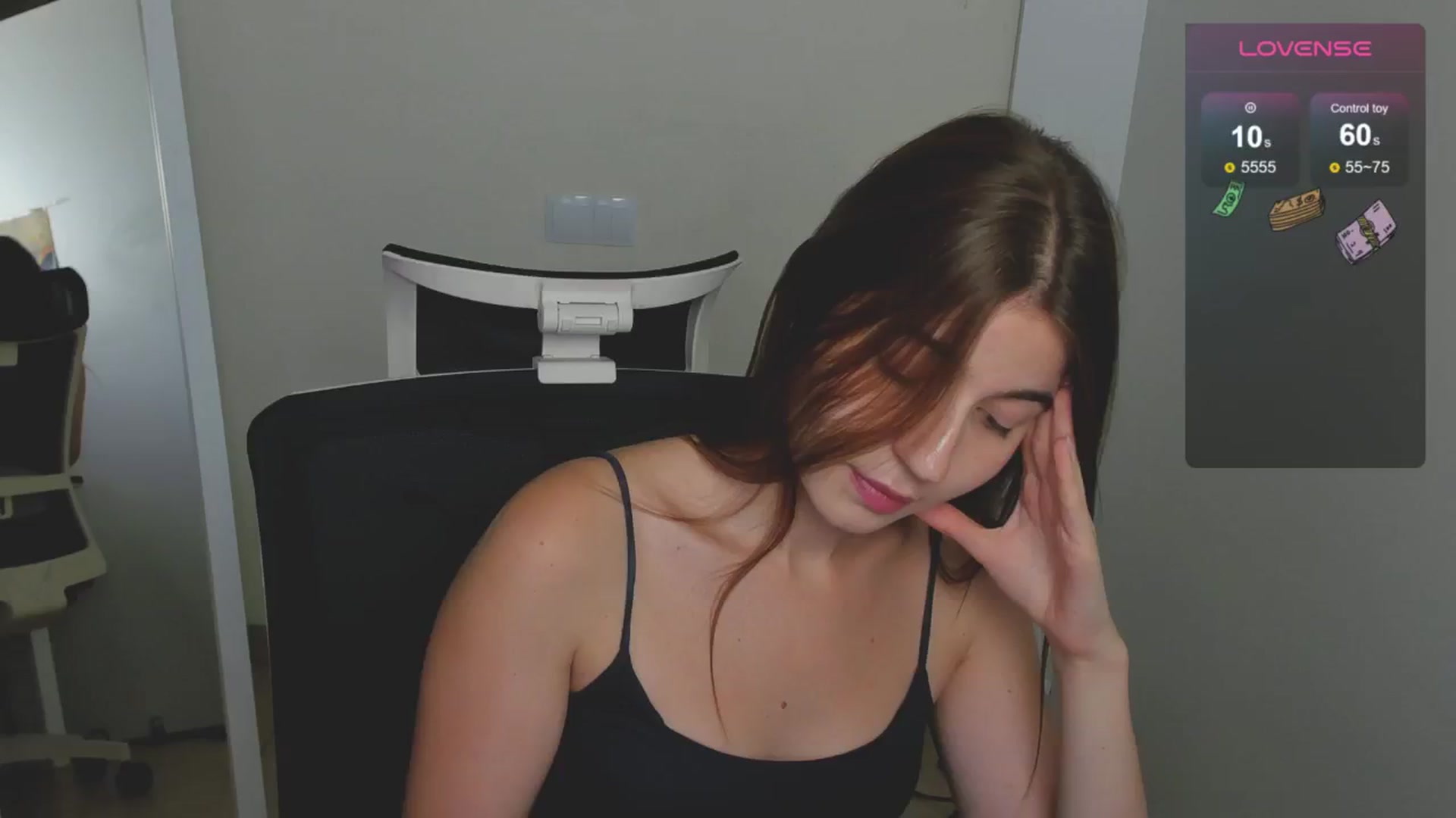 Gallery image thumbnail from Emilia_cherry's myfreecams stream on, 08/22/2024, 09:16 image 20 of 20