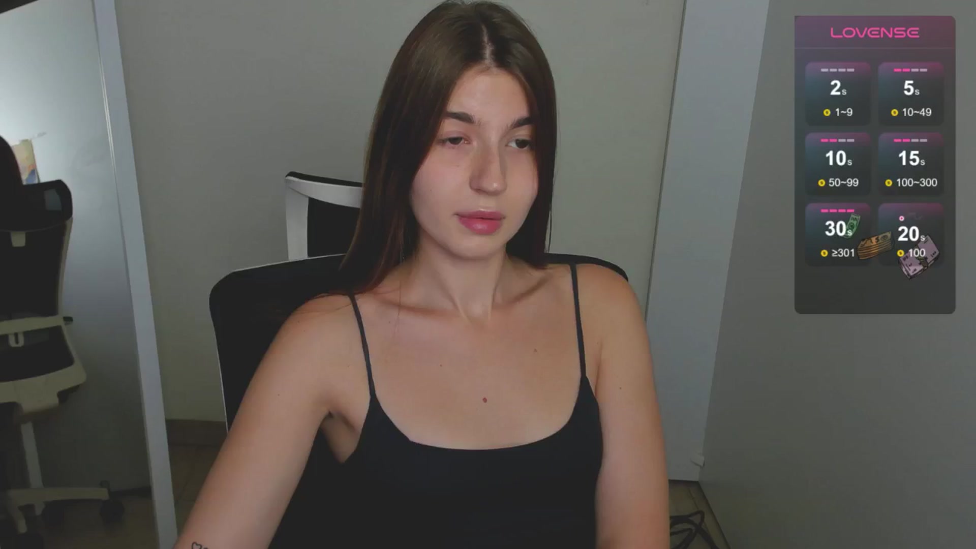 Gallery image thumbnail from Emilia_cherry's myfreecams stream on, 08/22/2024, 09:16 image 7 of 20