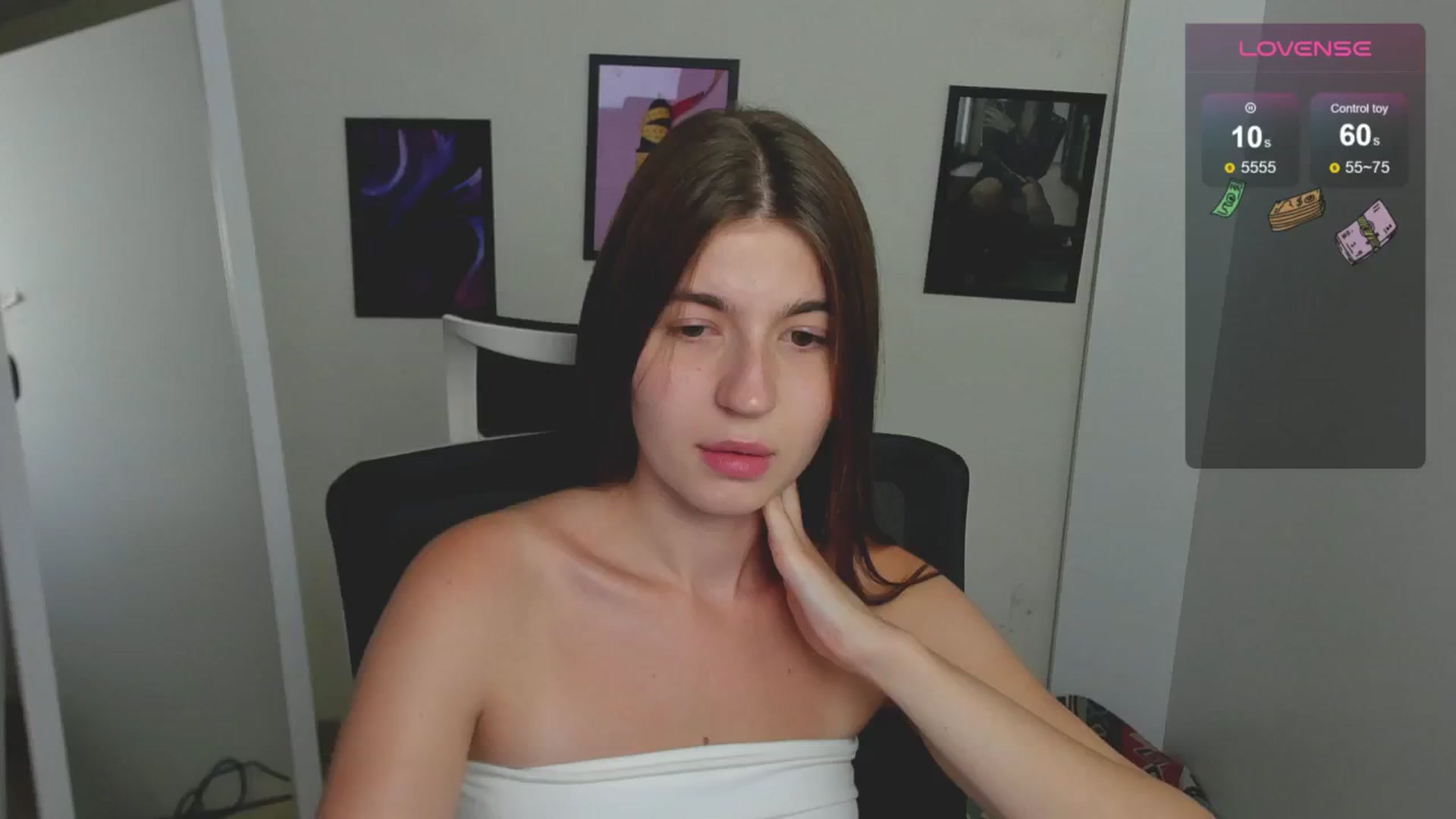 Gallery image thumbnail from Emilia_cherry's myfreecams stream on, 08/26/2024, 07:37 image 18 of 20