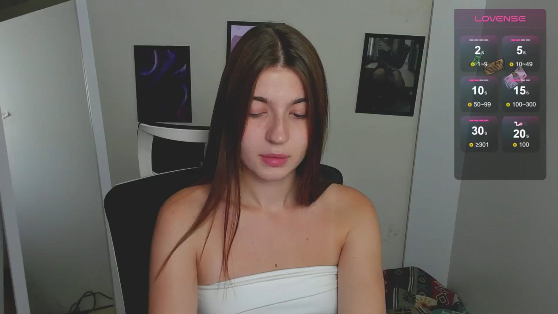 Gallery image thumbnail from Emilia_cherry's myfreecams stream on, 08/26/2024, 07:37 image 5 of 20