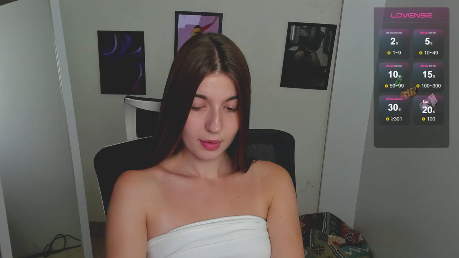Gallery image thumbnail from Emilia_cherry's myfreecams stream on, 08/26/2024, 08:03 image 13 of 20