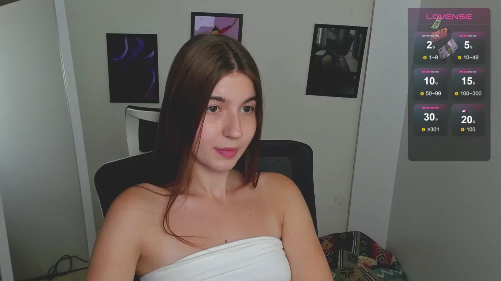 Gallery image thumbnail from Emilia_cherry's myfreecams stream on, 08/26/2024, 08:03 image 11 of 20