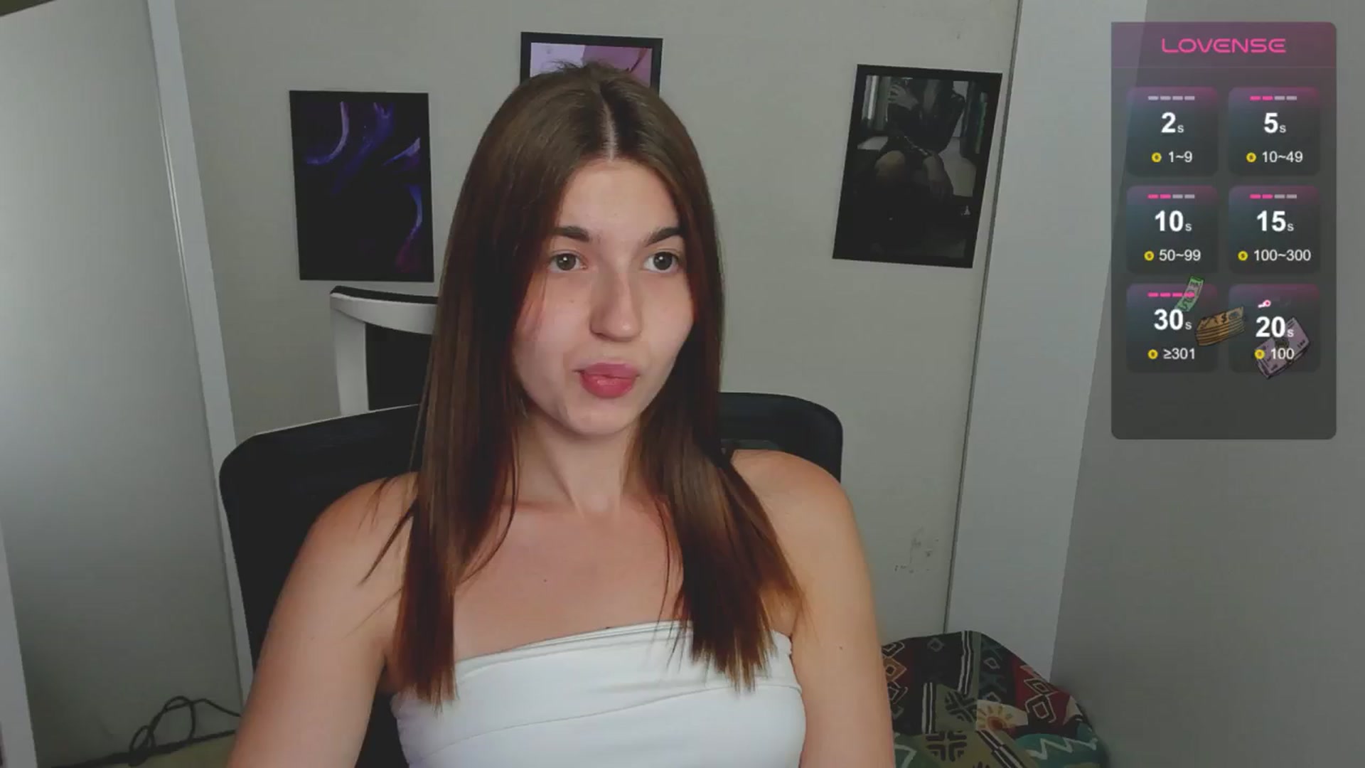 Gallery image thumbnail from Emilia_cherry's myfreecams stream on, 08/26/2024, 09:01 image 1 of 20