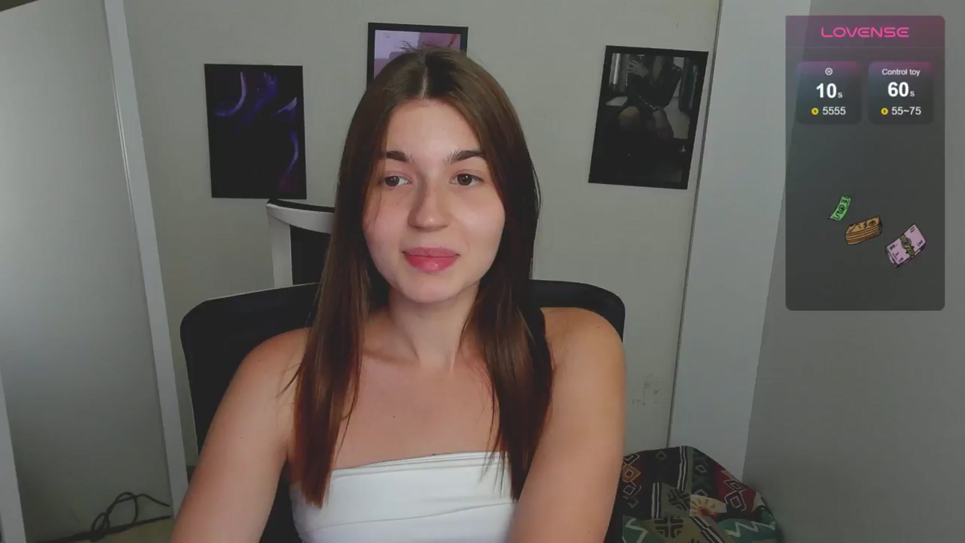 Gallery image thumbnail from Emilia_cherry's myfreecams stream on, 08/26/2024, 09:01 image 2 of 20