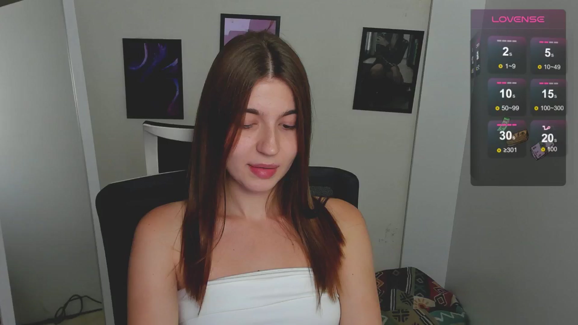 Gallery image thumbnail from Emilia_cherry's myfreecams stream on, 08/26/2024, 09:01 image 6 of 20