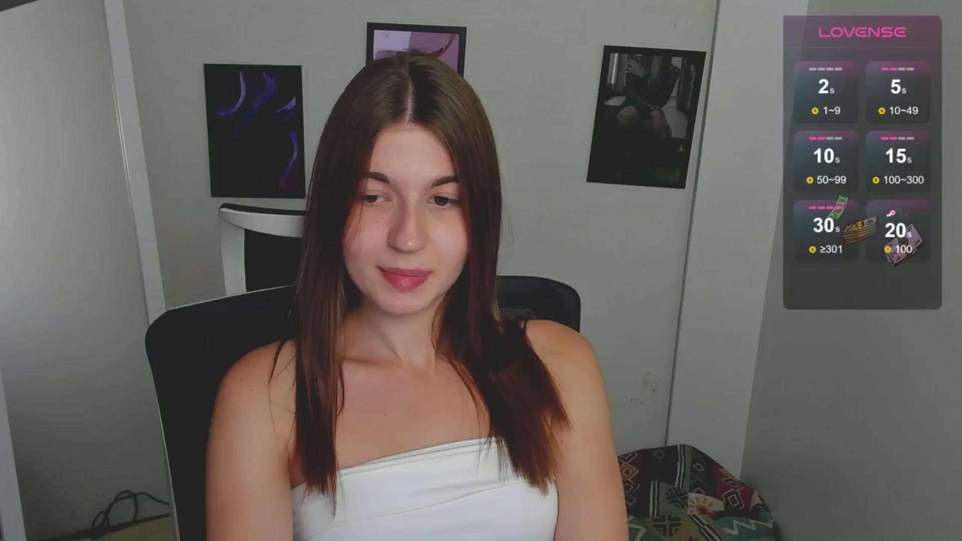Gallery image thumbnail from Emilia_cherry's myfreecams stream on, 08/26/2024, 09:01 image 3 of 20