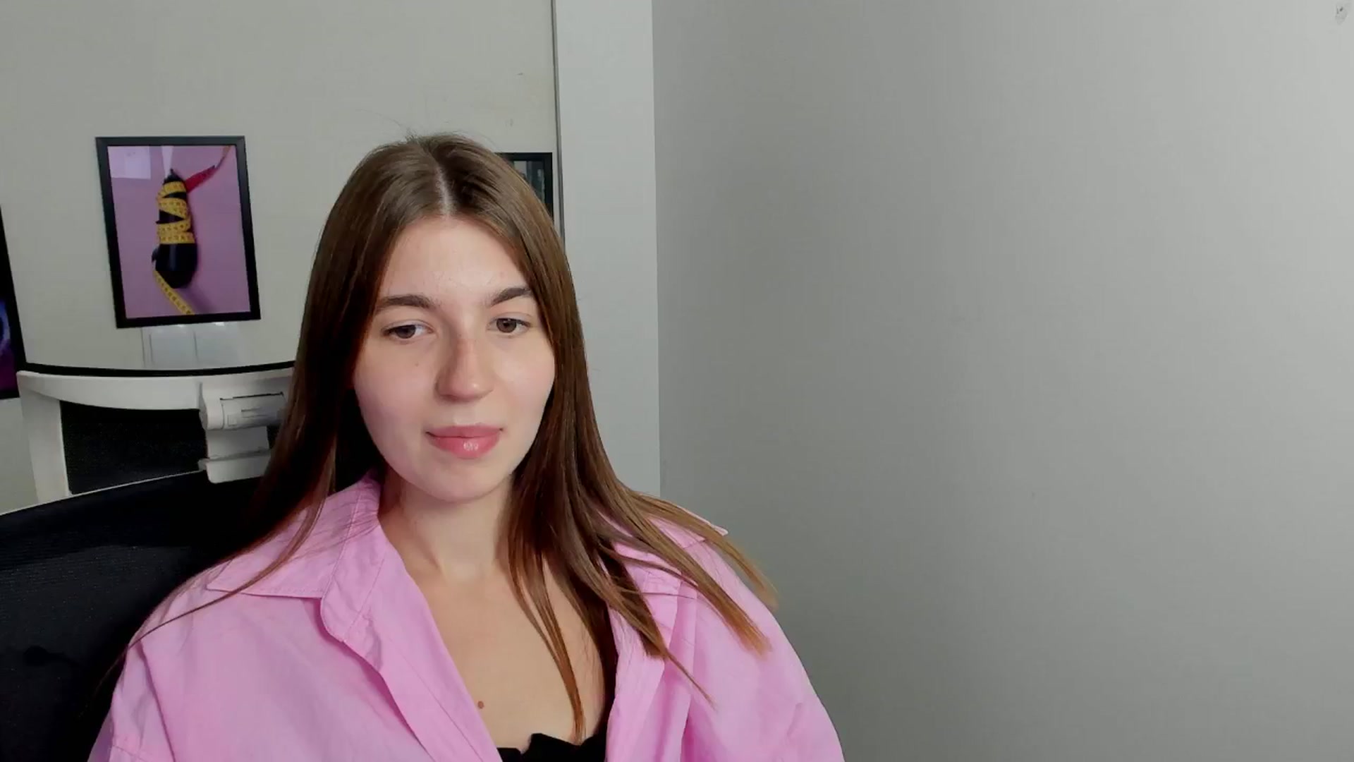 Gallery image thumbnail from Emilia_cherry's myfreecams stream on, 09/07/2024, 10:05 image 8 of 20