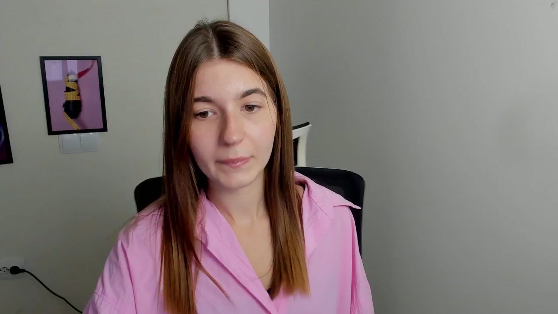 Gallery image thumbnail from Emilia_cherry's myfreecams stream on, 09/07/2024, 10:05 image 3 of 20