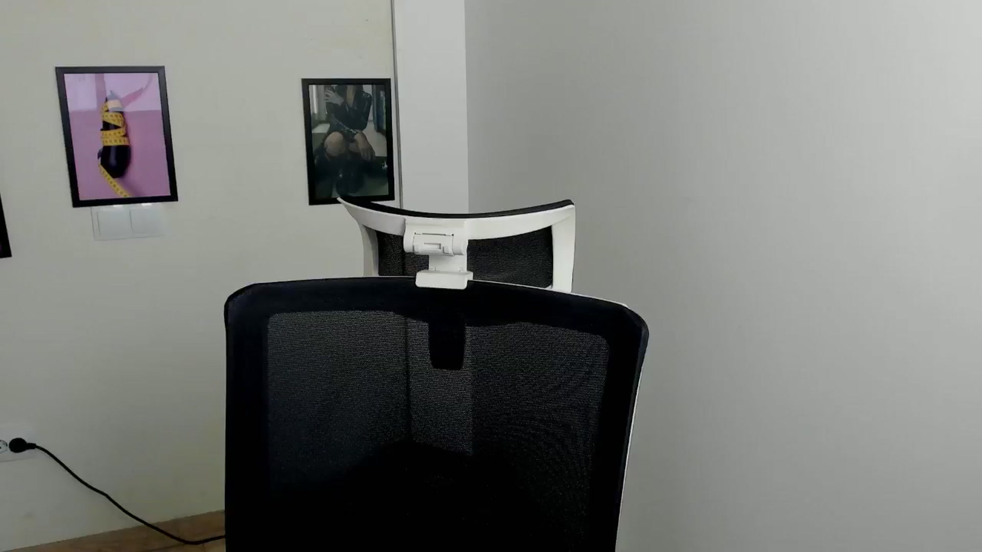 Gallery image thumbnail from Emilia_cherry's myfreecams stream on, 09/07/2024, 10:05 image 19 of 20
